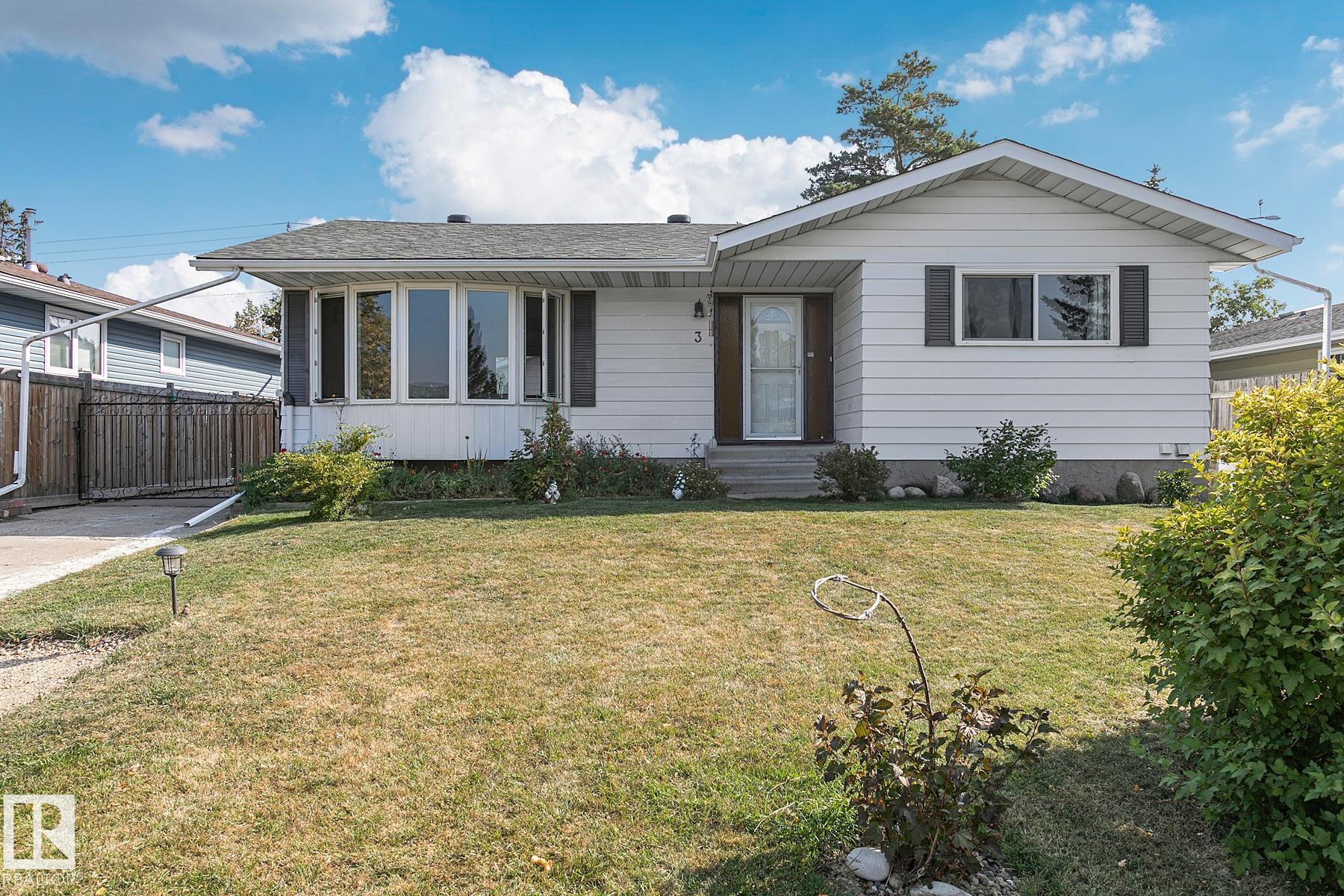3 Wilson Cr Cres, Sherwood Park, AB T8A 3L1