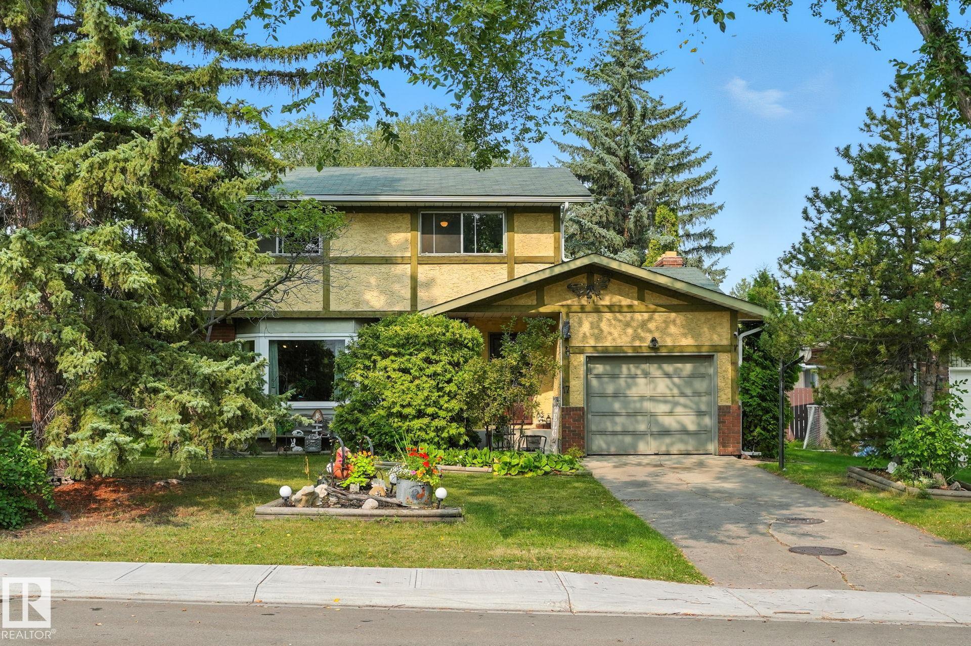 17 Marion Dr, Sherwood Park, AB T8A 2G8