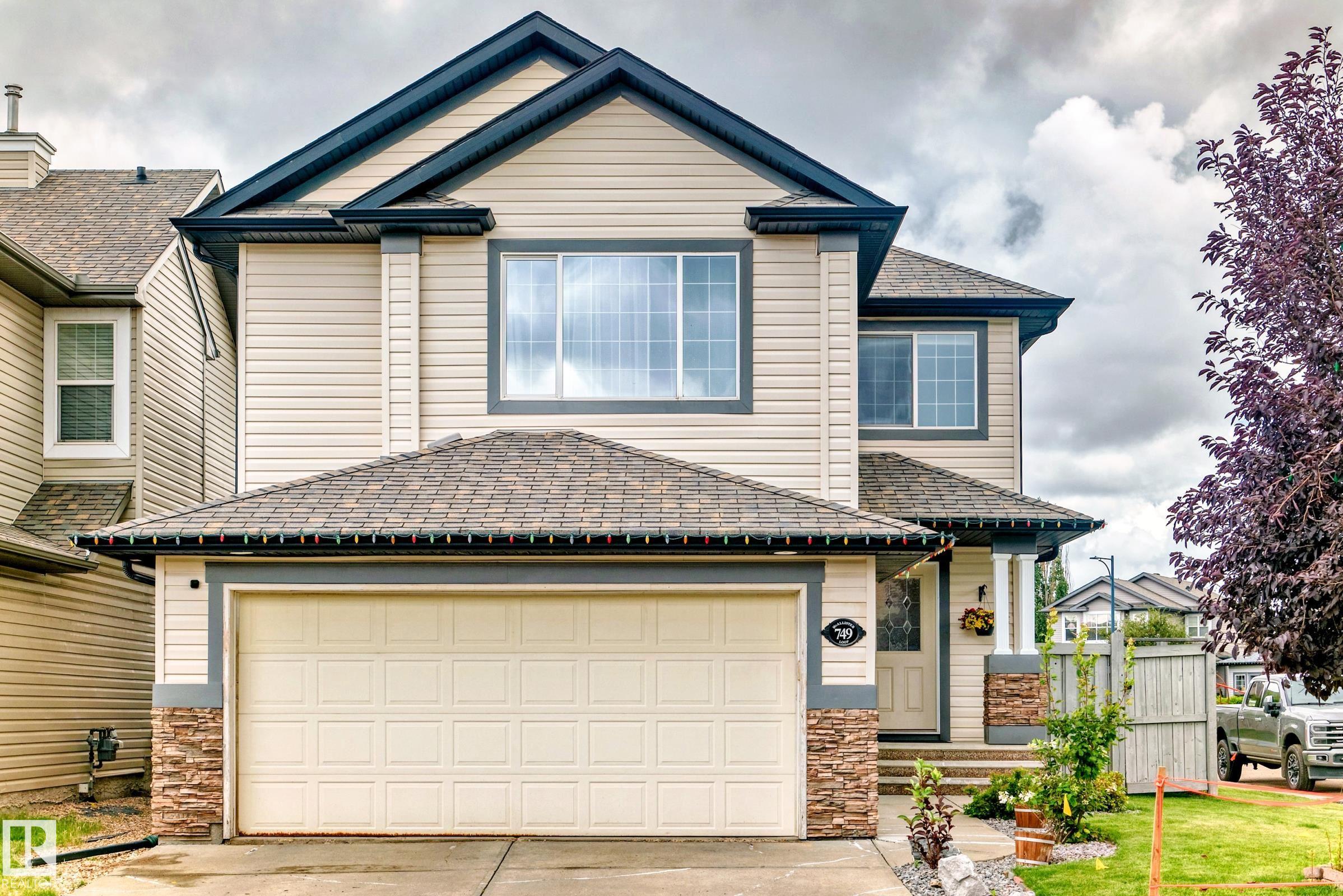 749 Mcallister Lo Loop SW, Edmonton, AB T6W 1R5