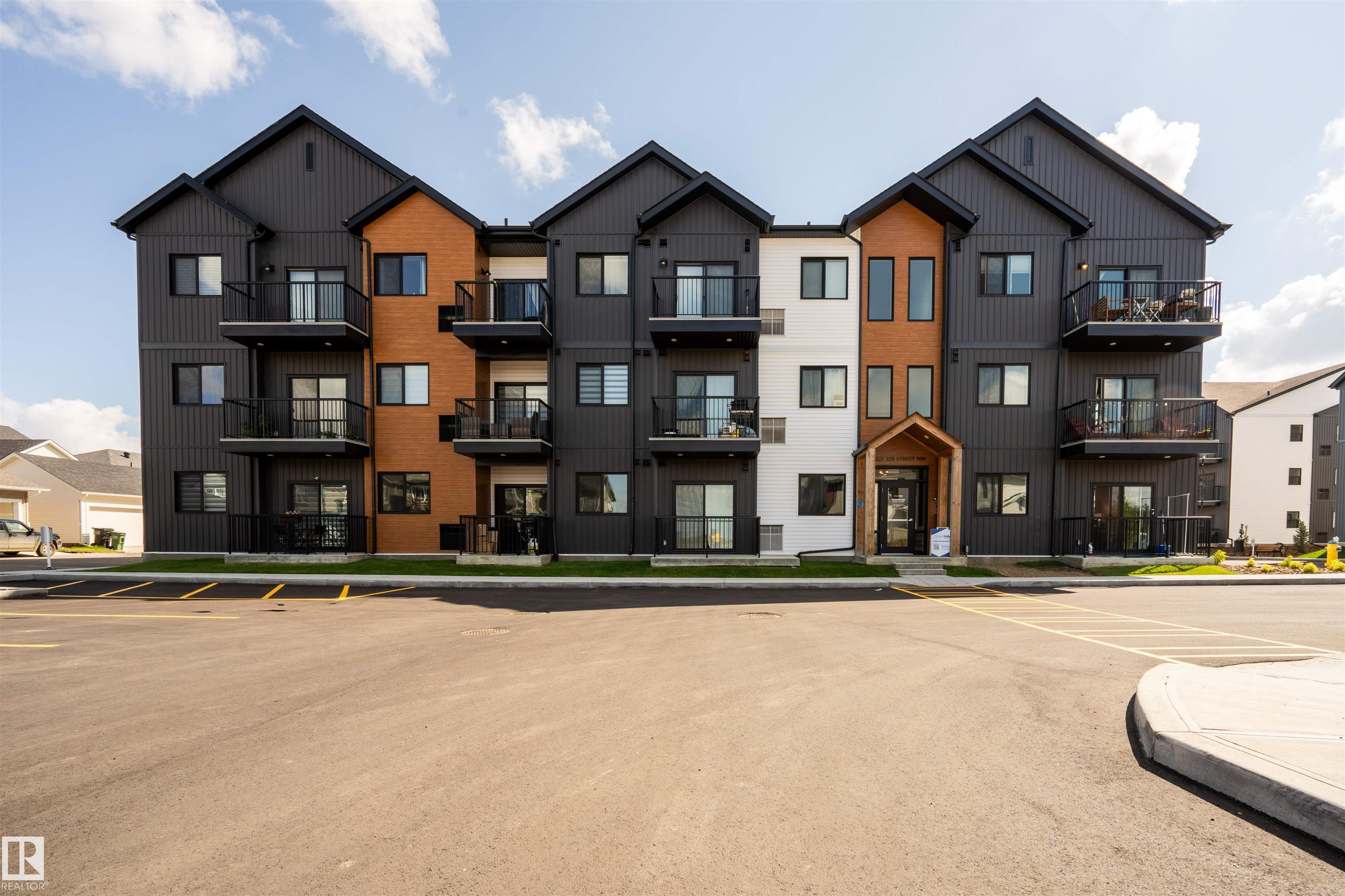 9227 228 Street Northwest #108, Edmonton, AB T5T 7R9