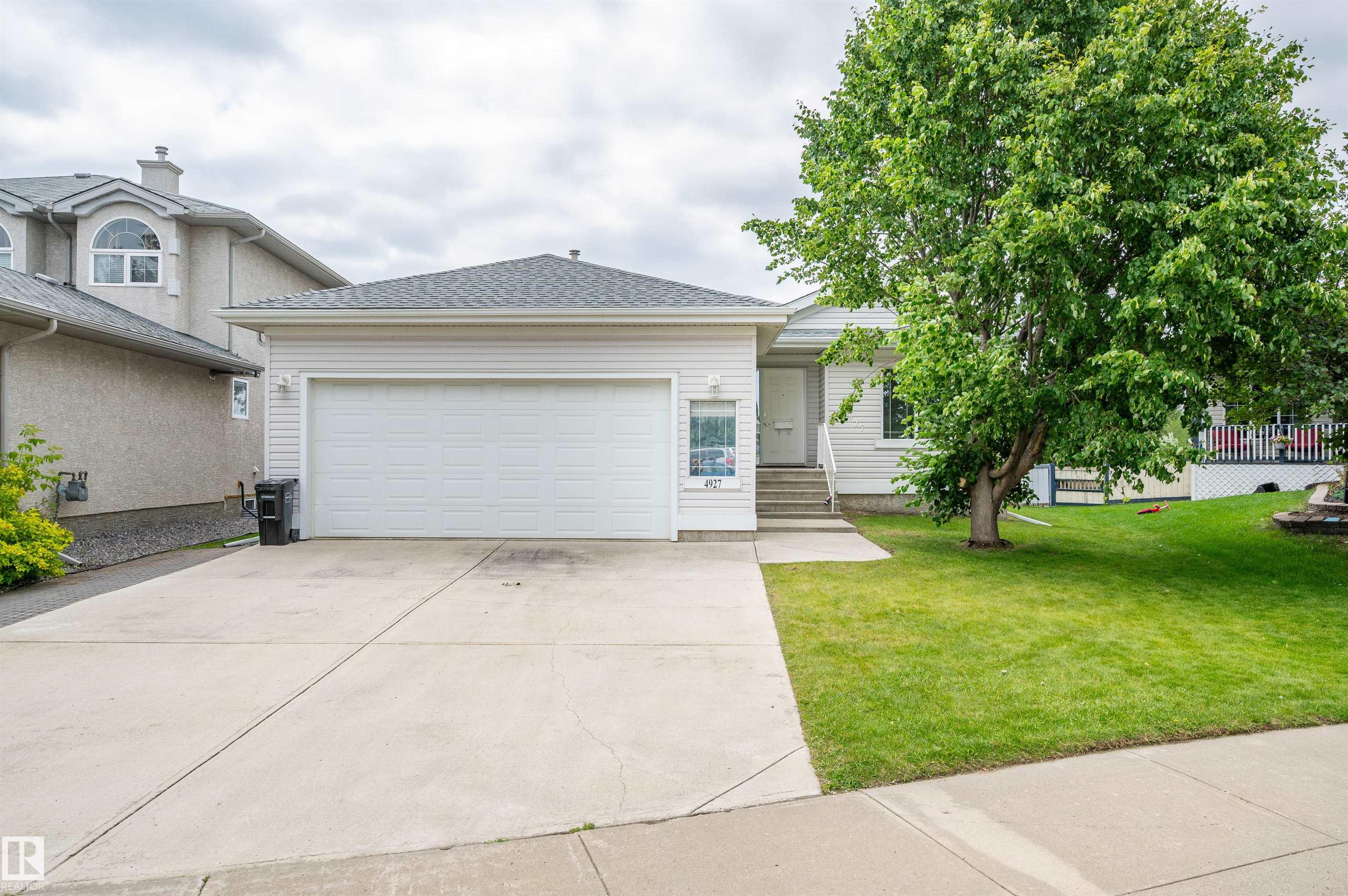152 Av Nw Unit 4927 Ave, Edmonton, AB T5Y 3C2