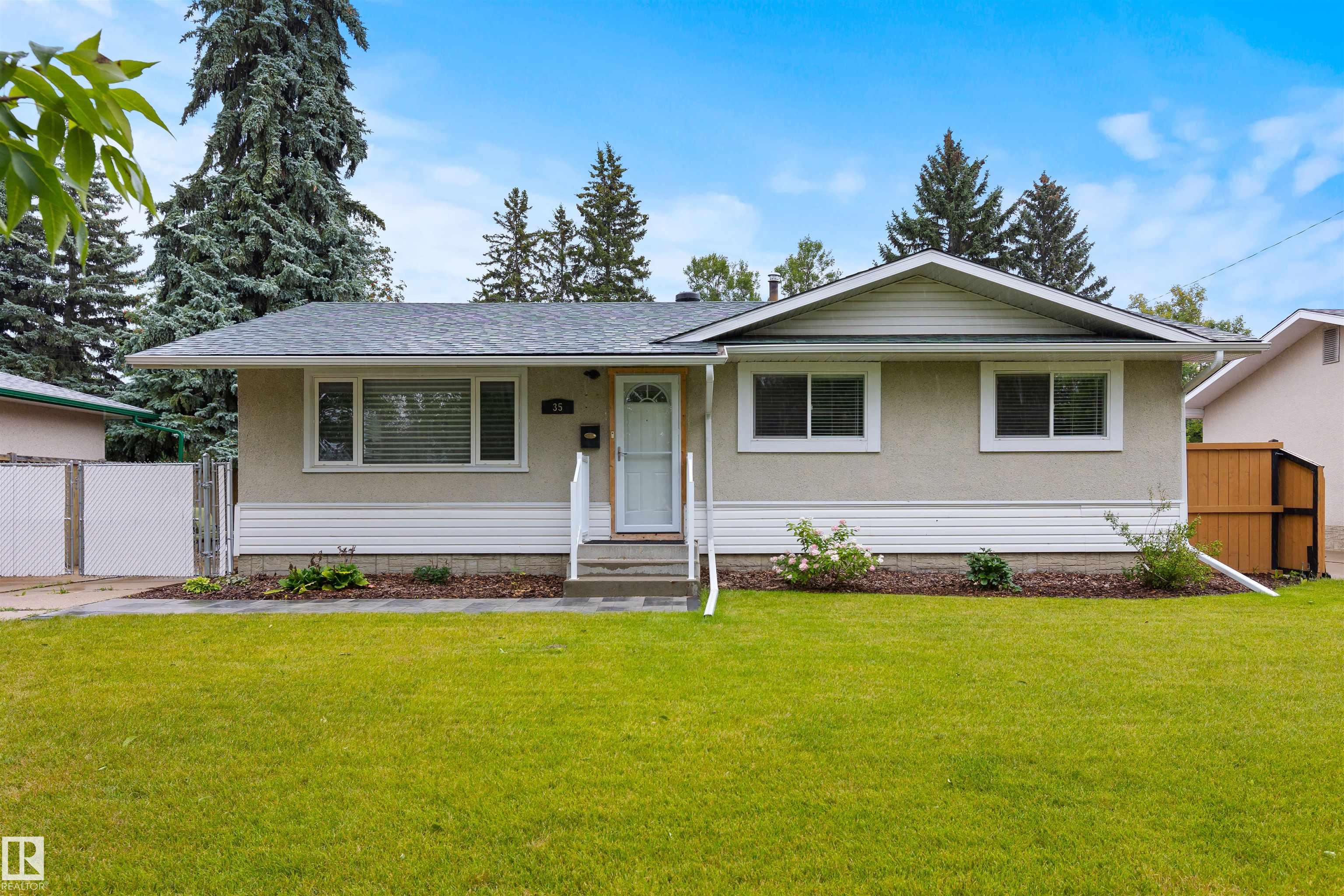 35 Stanley Dr, St. Albert, AB T8N 0J6