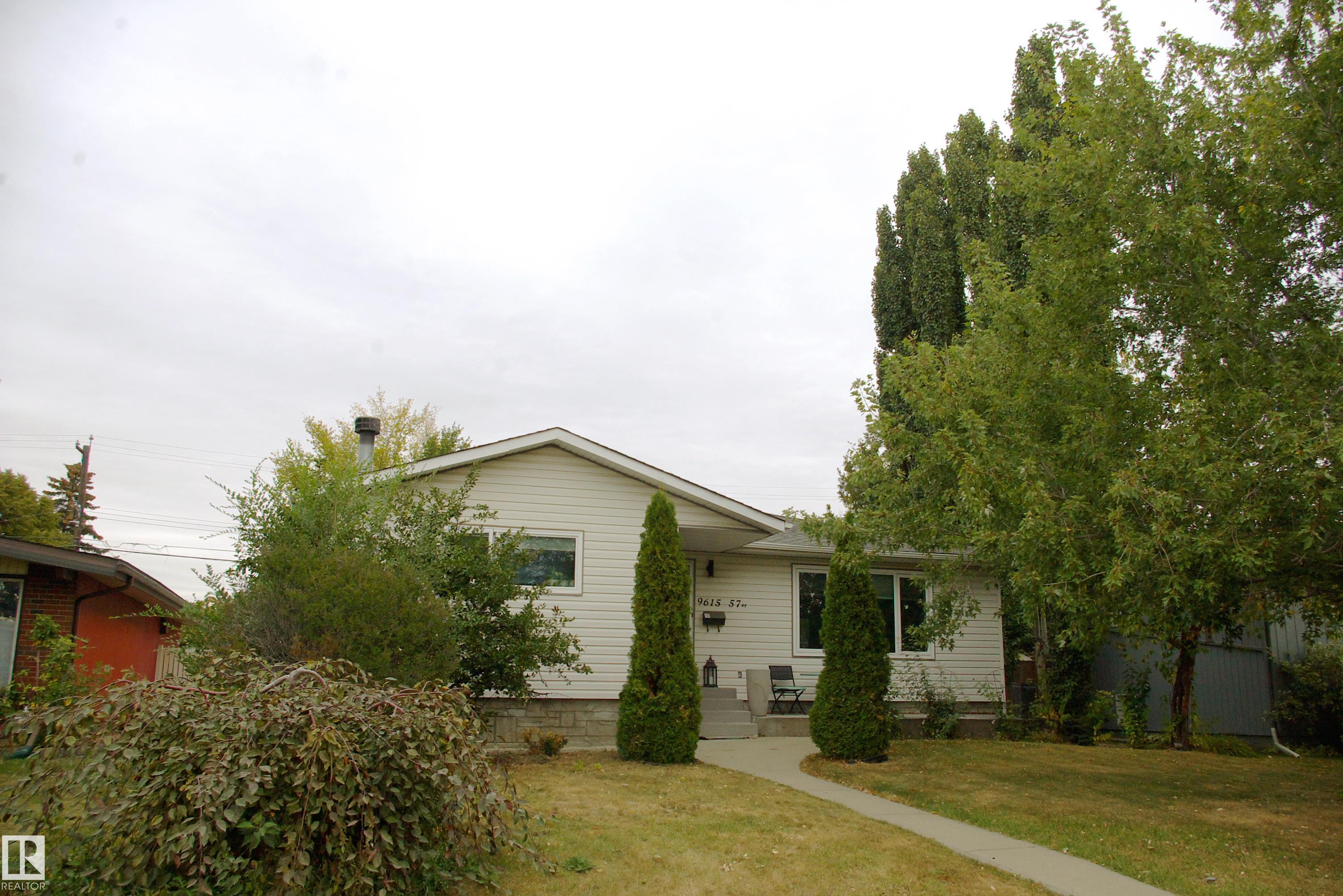 57 St Nw Unit 9615 St, Edmonton, AB T6B 1J8