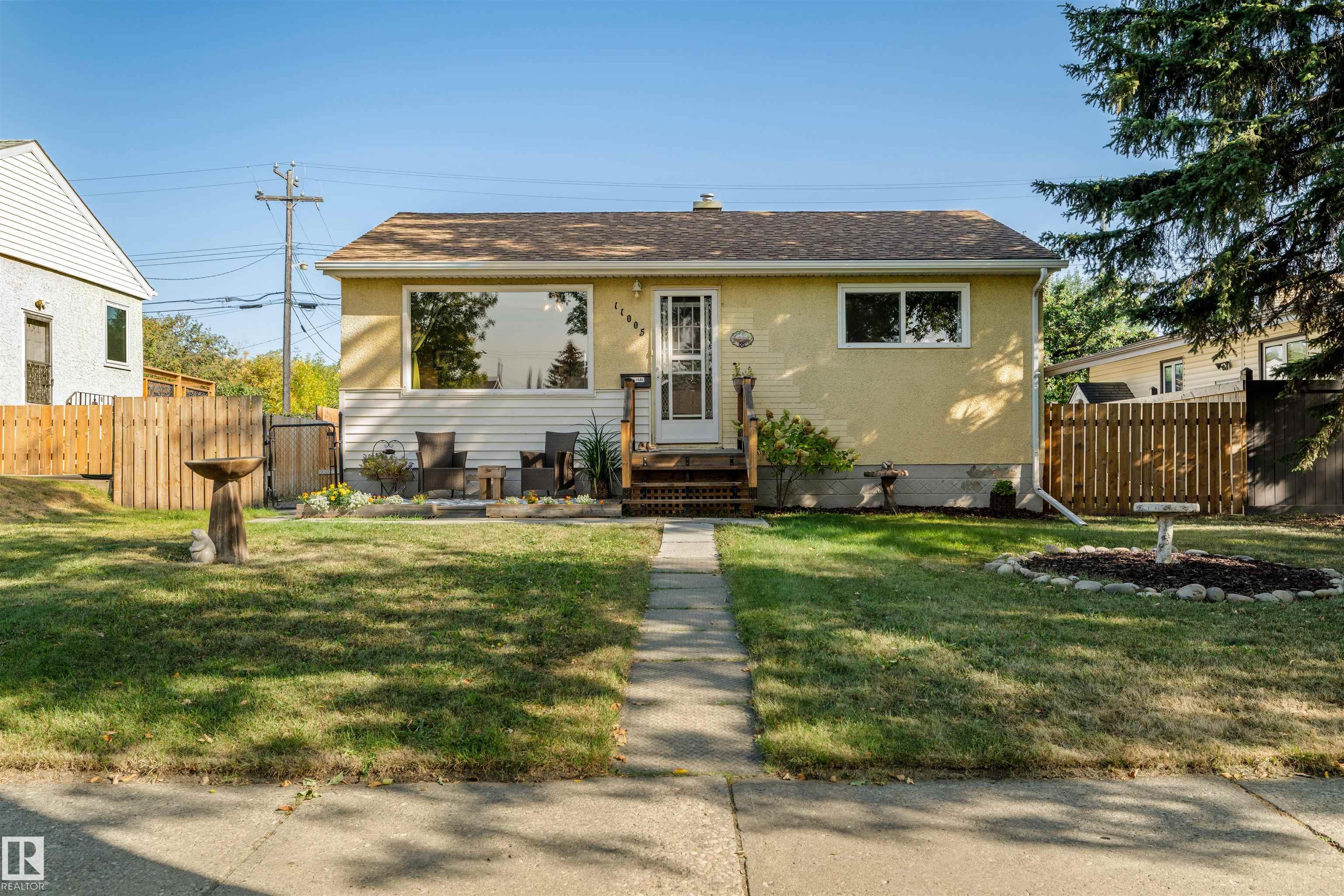 38 St Nw Unit 11005 St, Edmonton, AB T5W 2E7