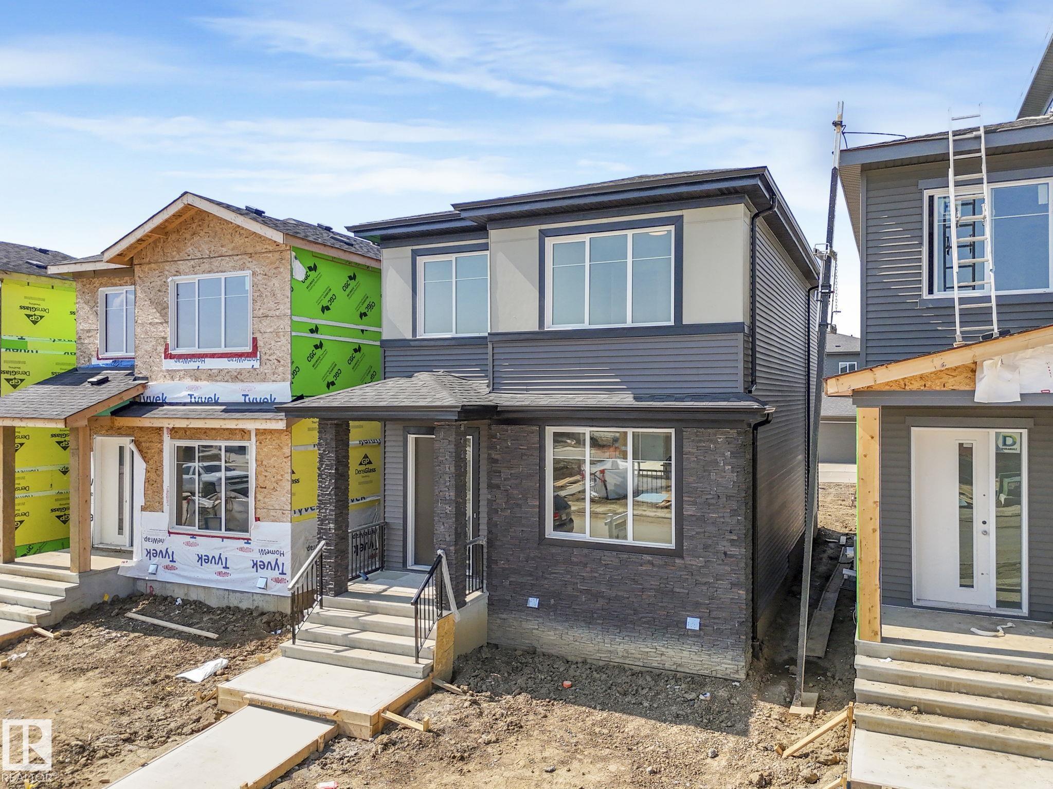 10 Catria Pt, Sherwood Park, AB T8H 3A9