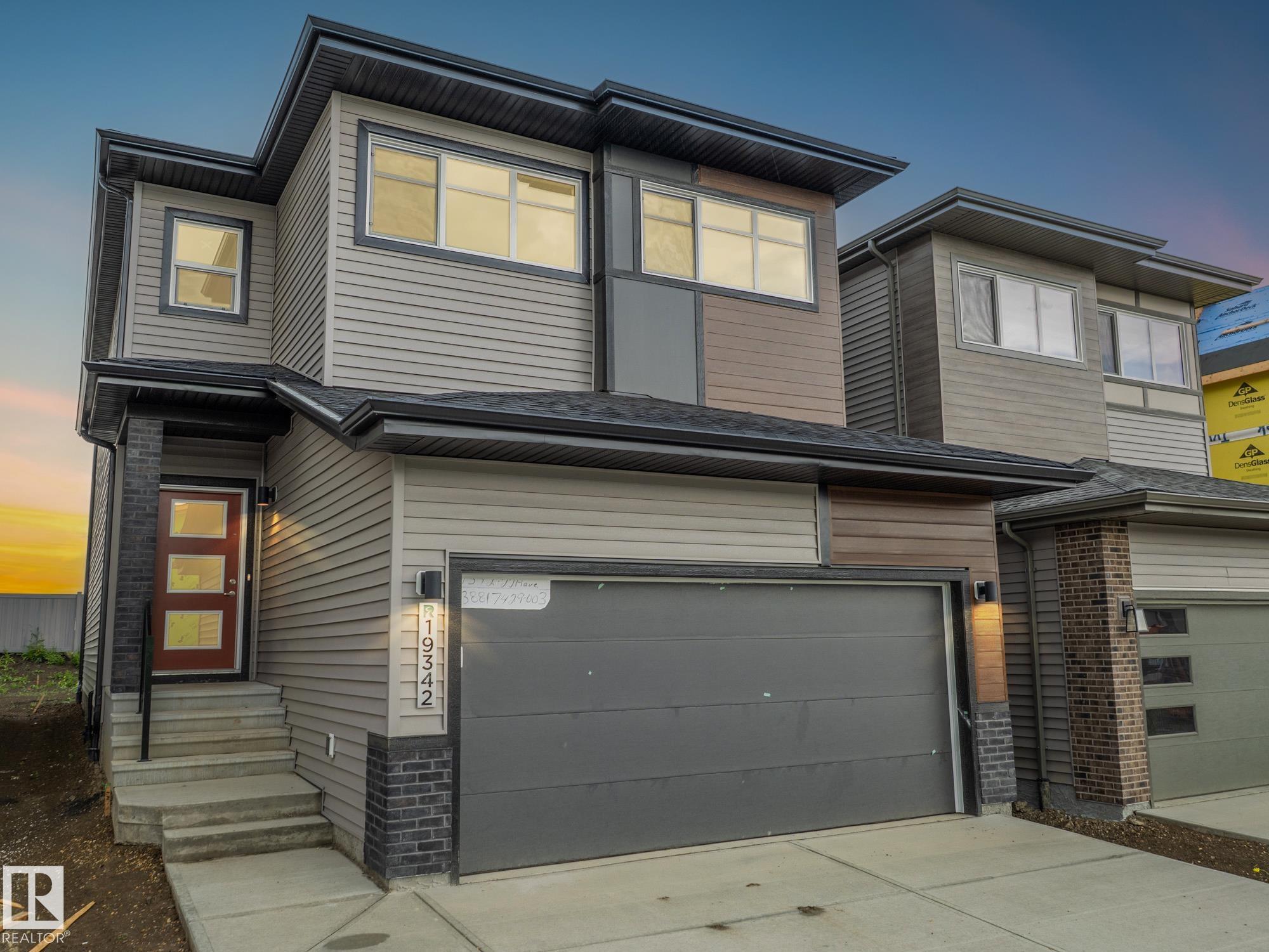22 Av Nw Unit 19342 Ave #a, Edmonton, AB T6M 3B7