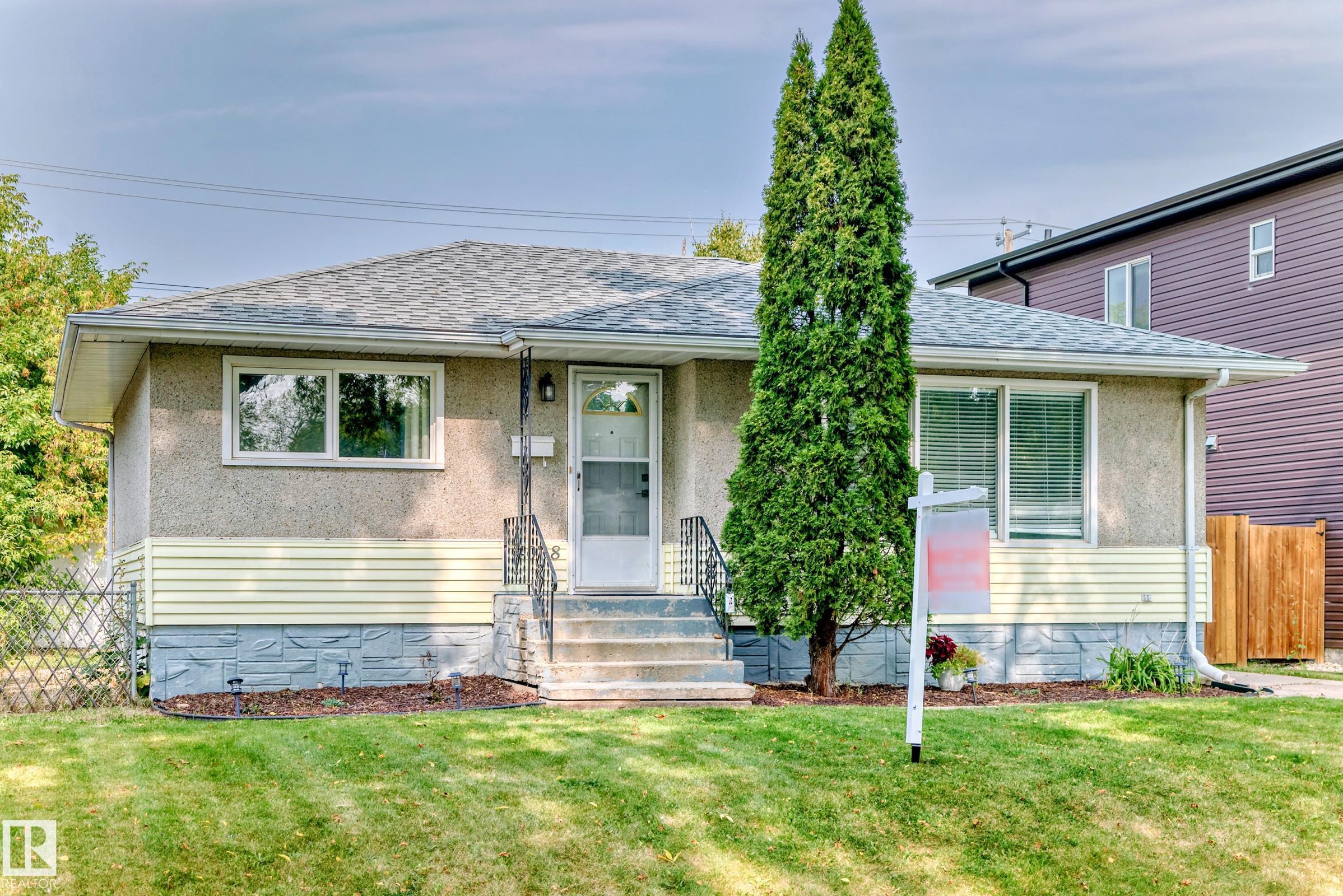 113 Av Nw Unit 4038 Ave, Edmonton, AB T5W 0R3