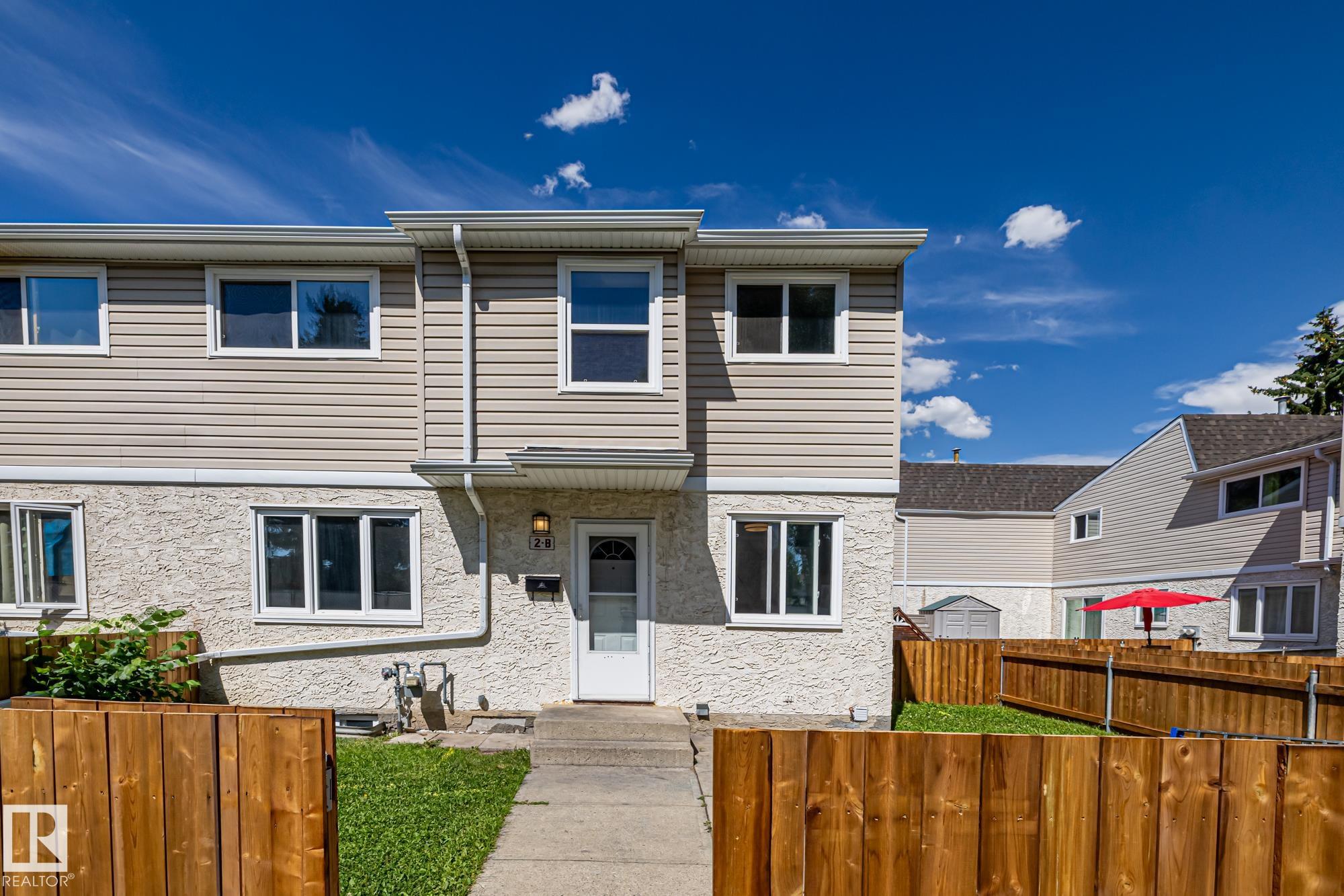 2 Clareview Vg Vlg NW #b, Edmonton, AB T5A 3P2