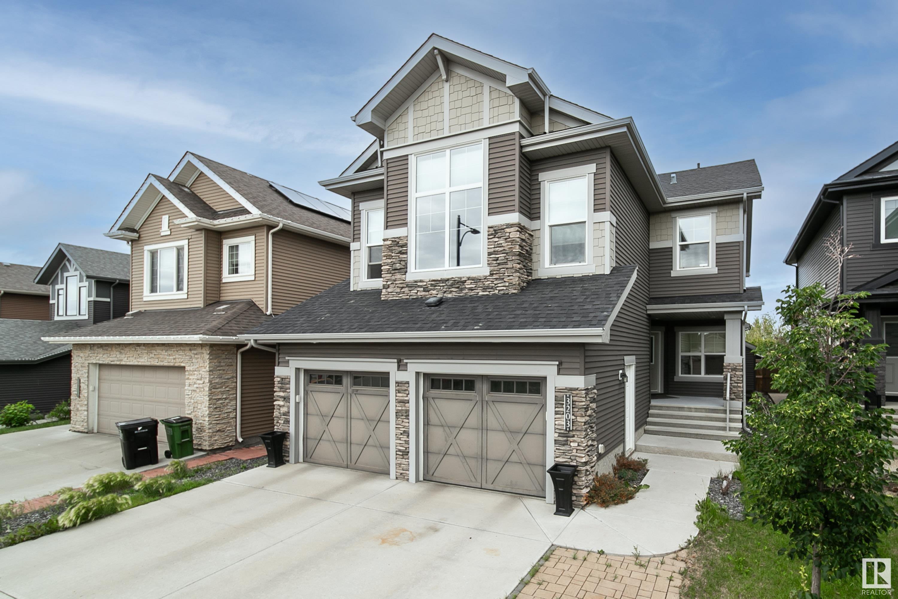 3203 Winspear Cr Cres SW, Edmonton, AB T6X 1S7