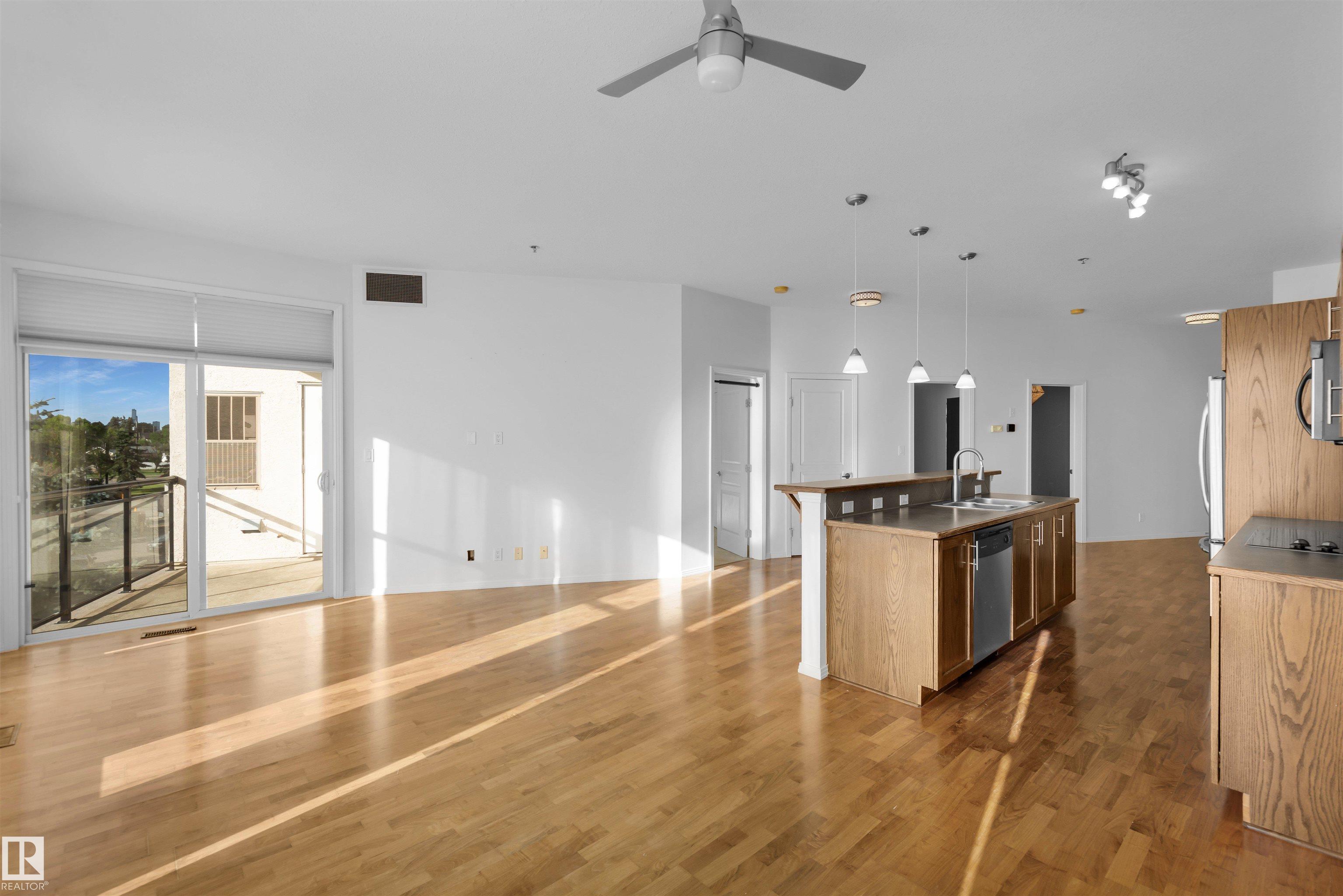 4823 104a Street Northwest #365, Edmonton, AB T6H 0R5