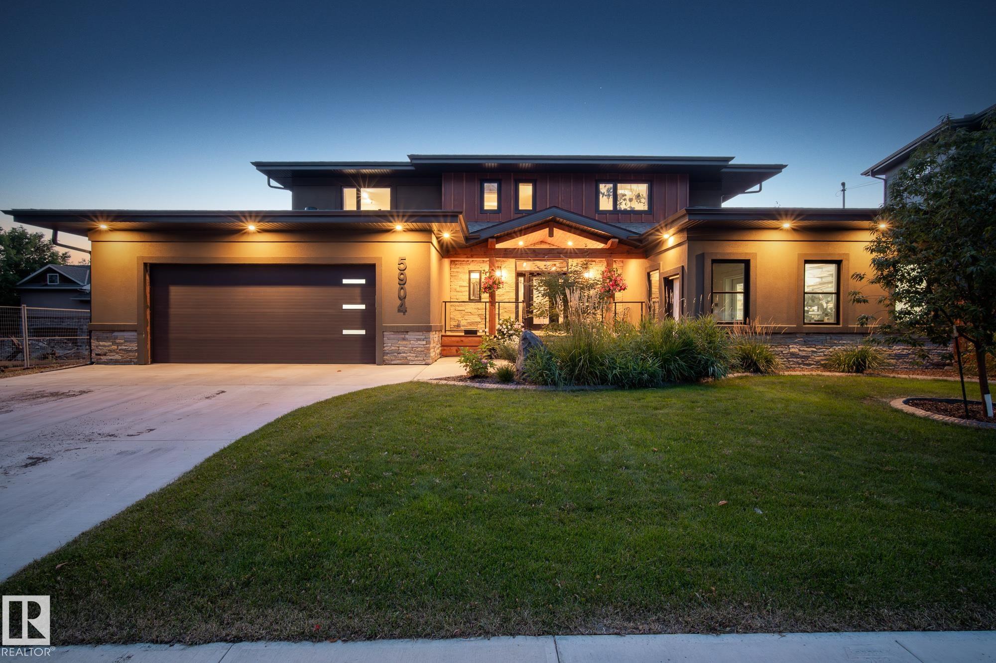 110 St Nw Unit 5904 St, Edmonton, AB T6H 3E3