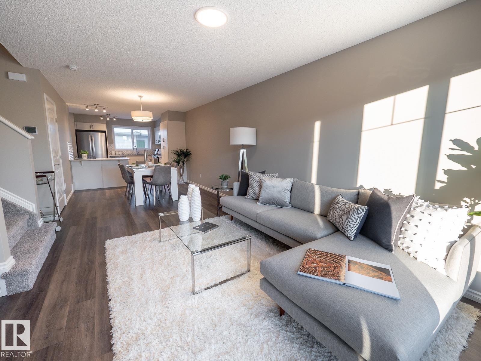 7230 Rosenthal Dr NW, Edmonton, AB T5T 7W9