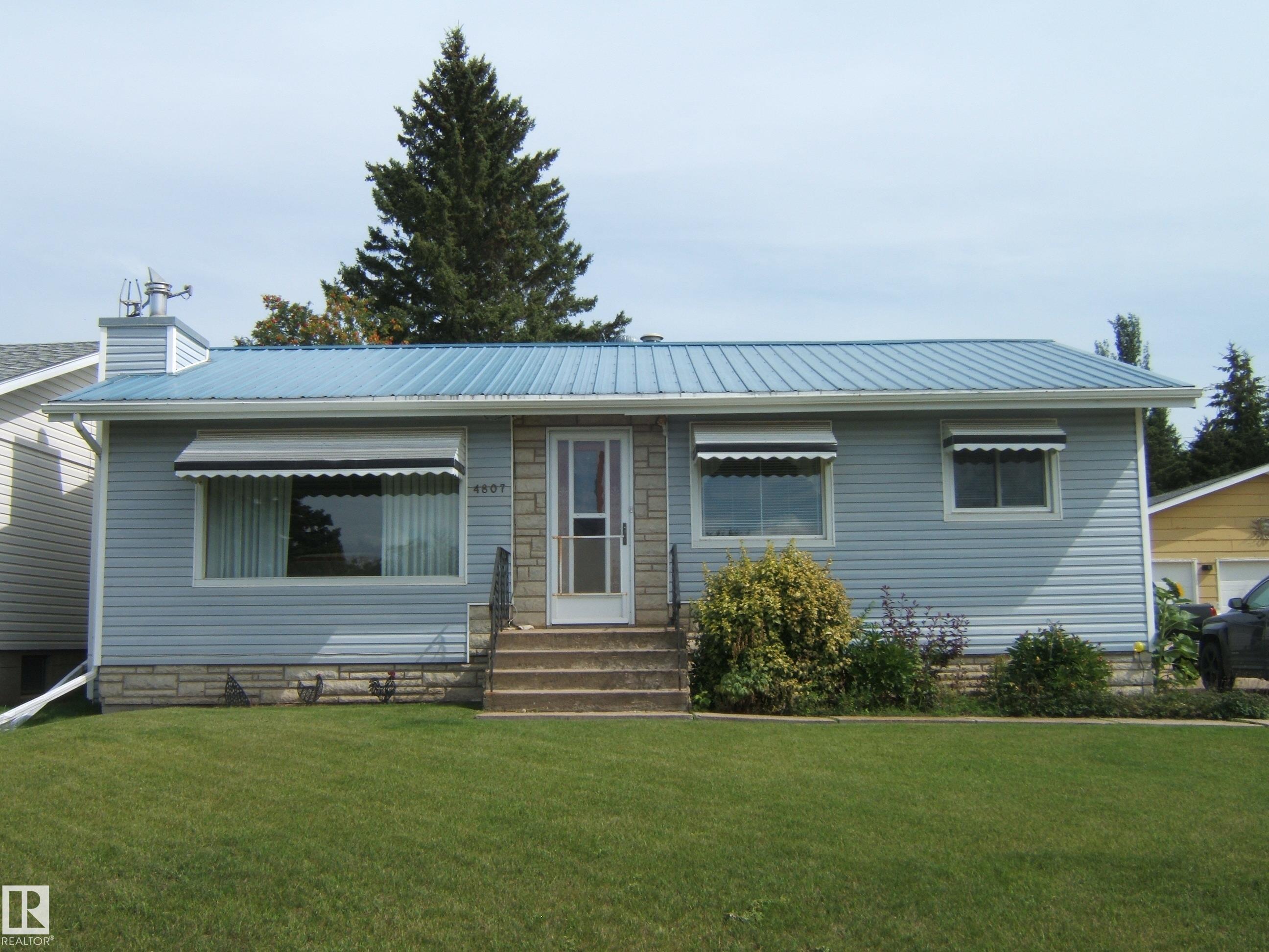 46 St Unit 4807 St, Two Hills, AB T0B 4K0
