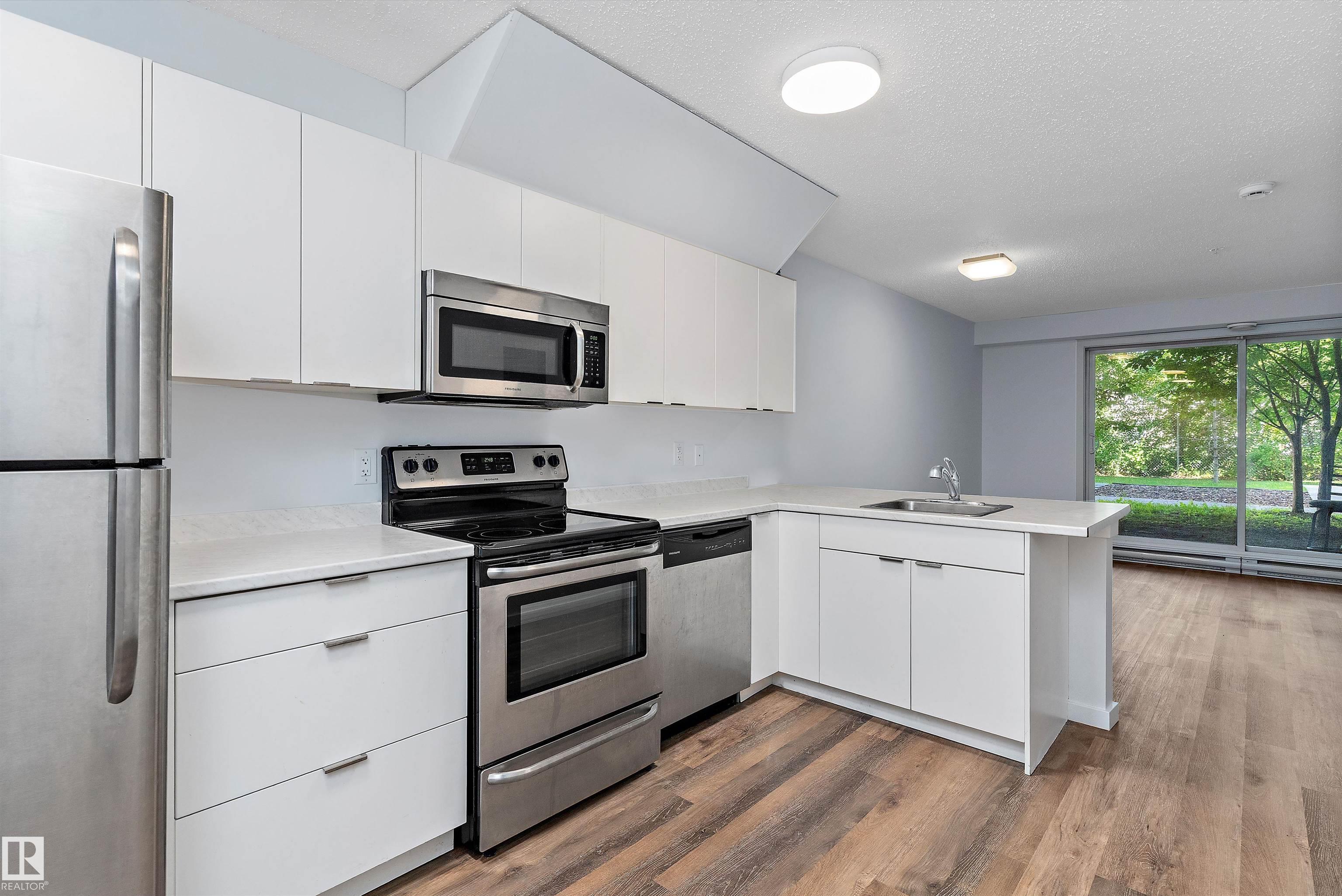 610 Calahoo Road #111, Spruce Grove, AB T7X 1R1