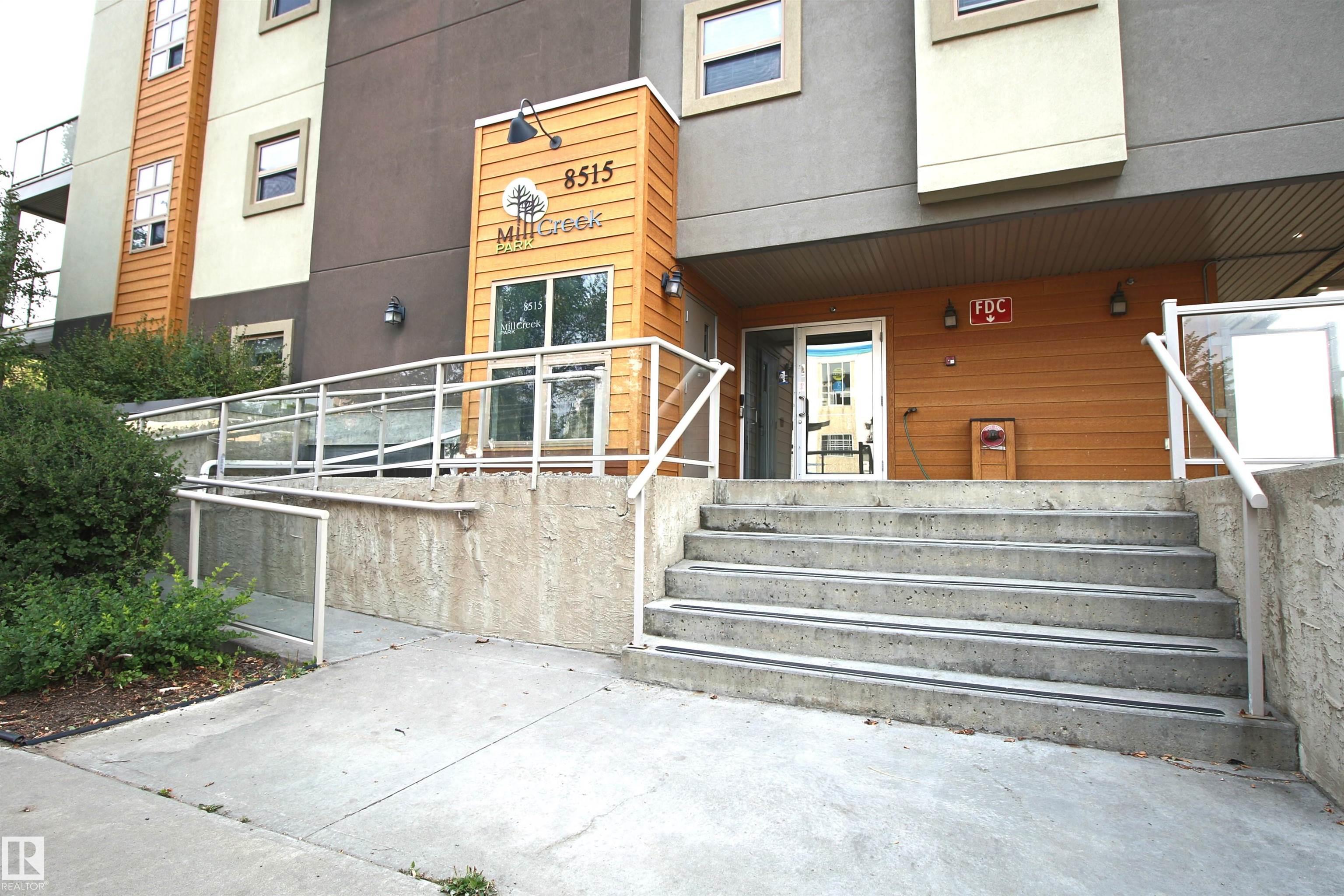 8515 99 Street Northwest #101, Edmonton, AB T6E 3T7