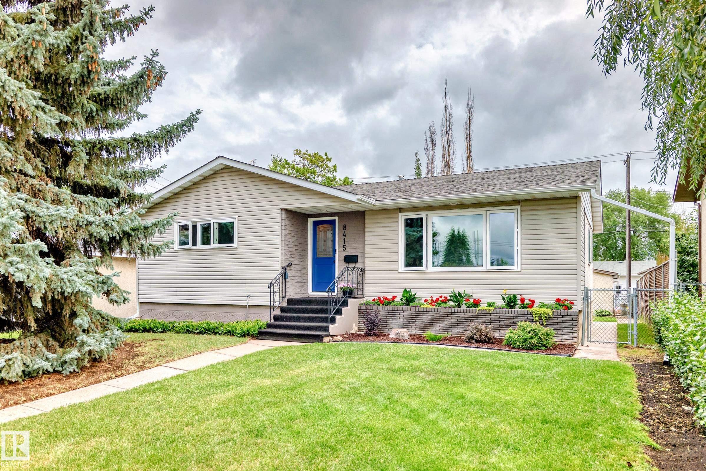 72 St Nw Unit 8415 St, Edmonton, AB T6B 1Y3