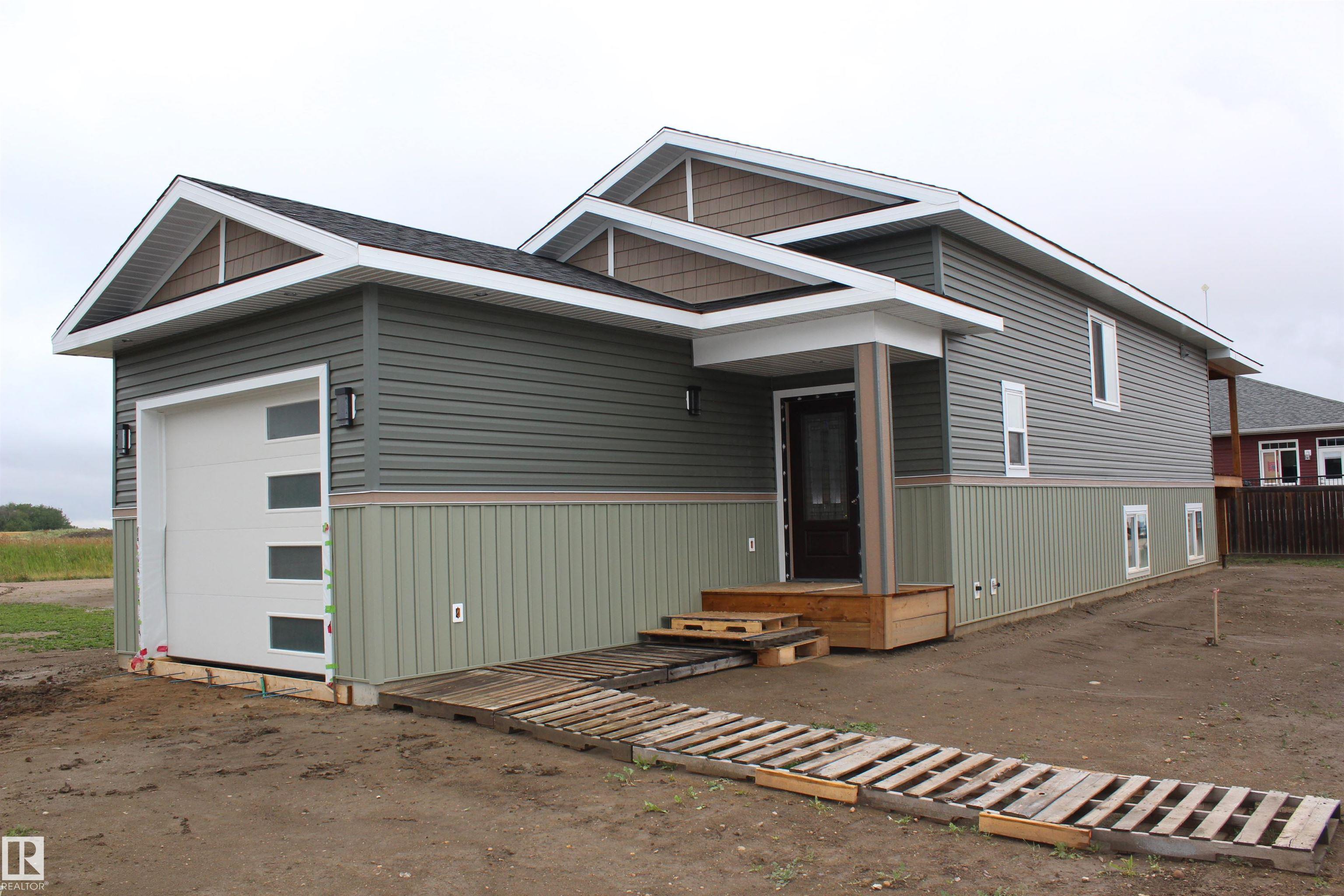 27 Whitetail Way, Mundare, AB T0B 3H0