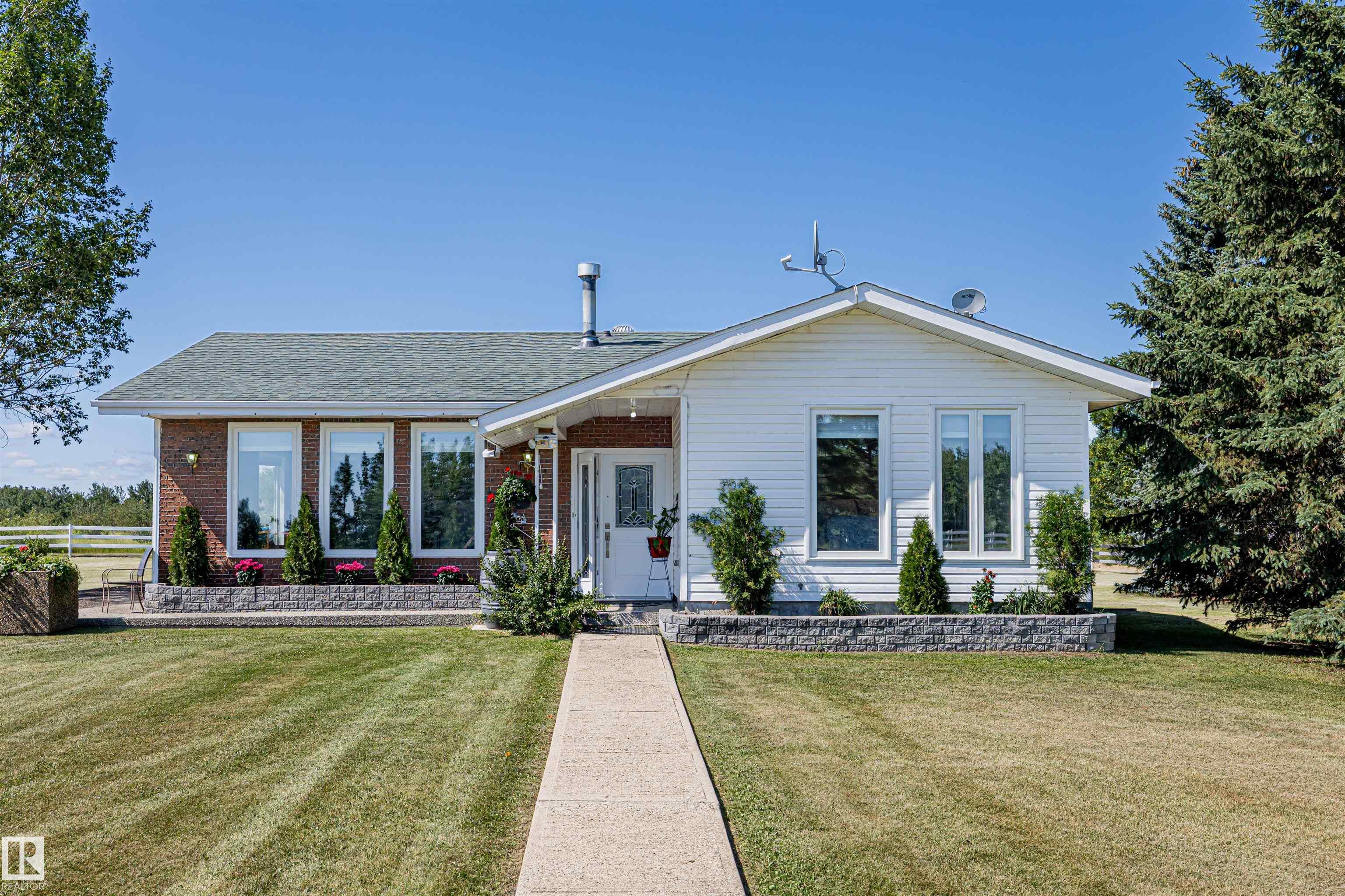 21341 Twp Road 534, Rural Strathcona County, AB T8G 2B2