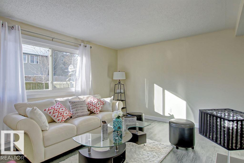 692 Abbottsfield Rd NW, Edmonton, AB T5W 4R4