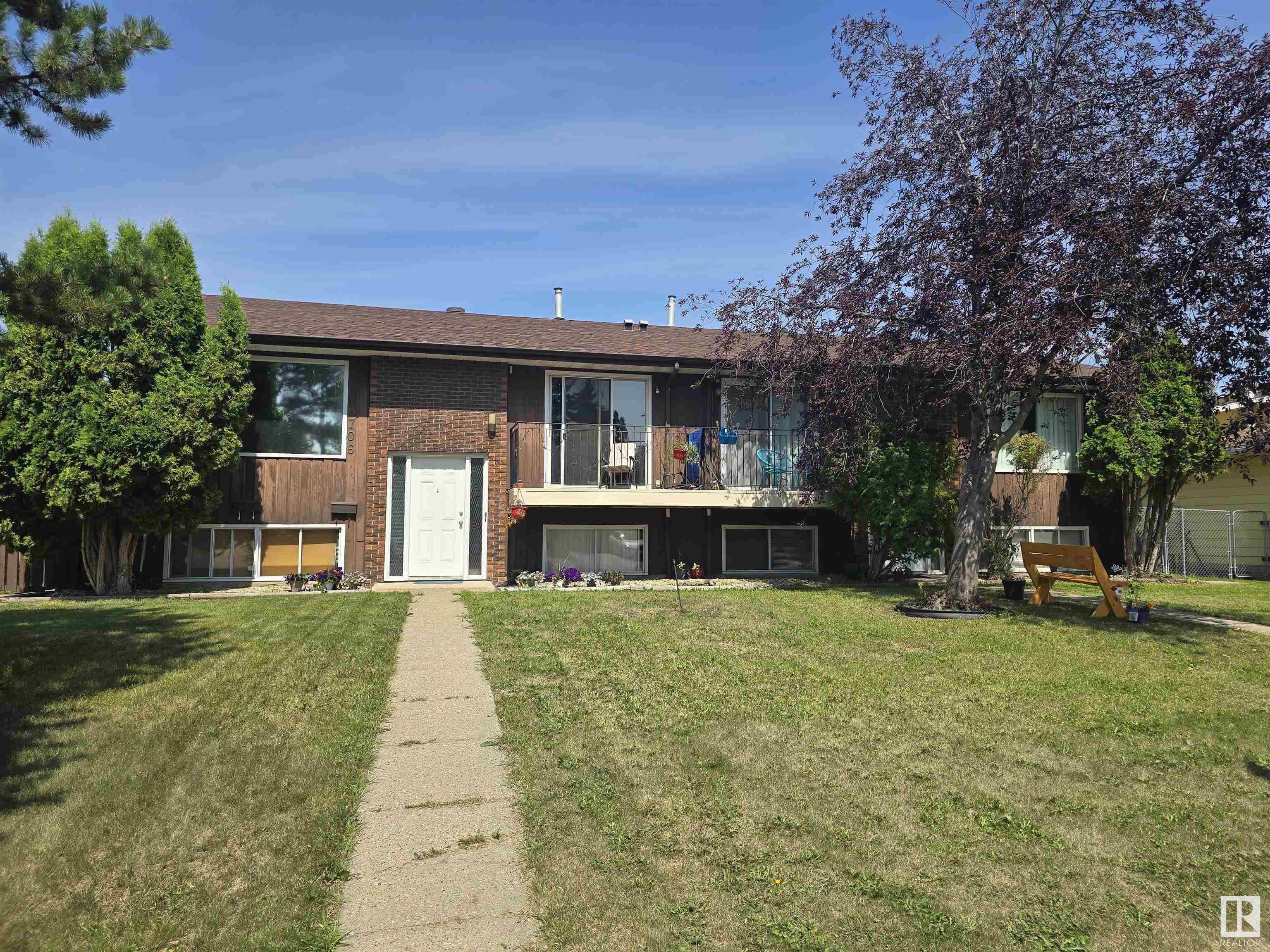 19 Av Nw Unit 6706 Ave, Edmonton, AB T6K 2G8