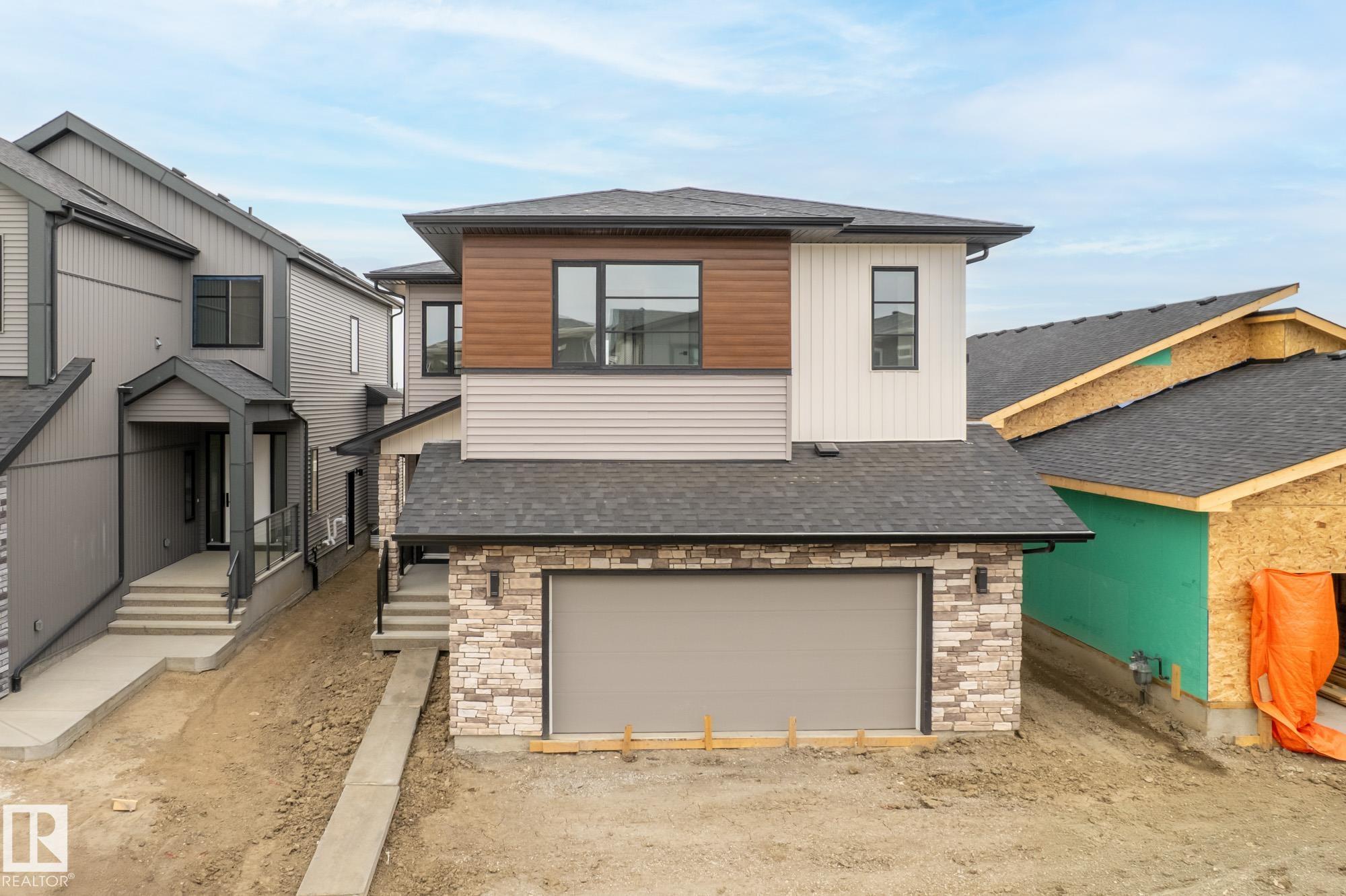 7095 Kiviaq Cr Cres SW, Edmonton, AB T6W 5N7