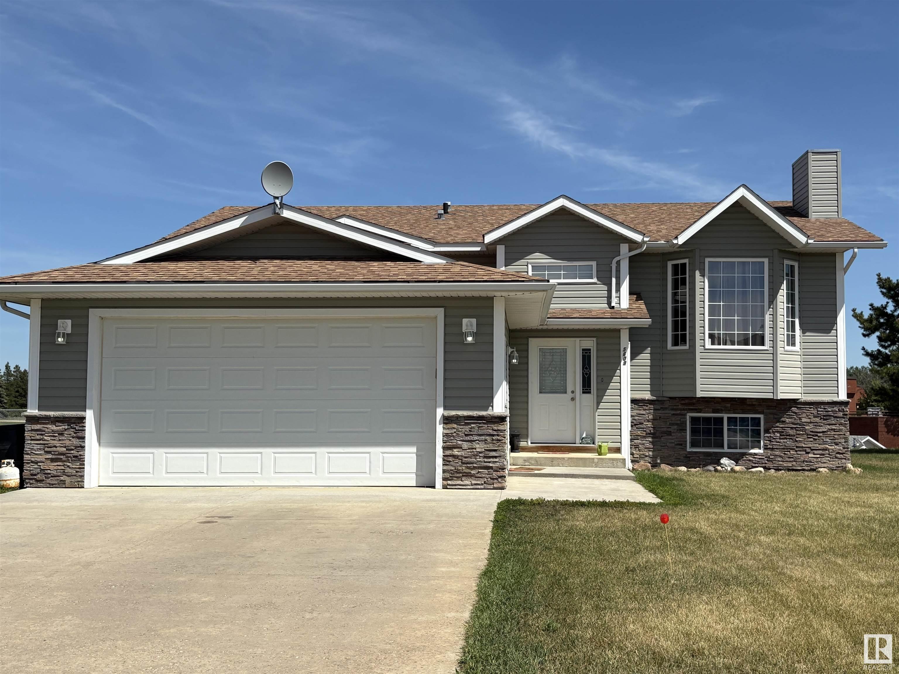 45 St Unit 5609 St, Smoky Lake, AB T0A 3C0