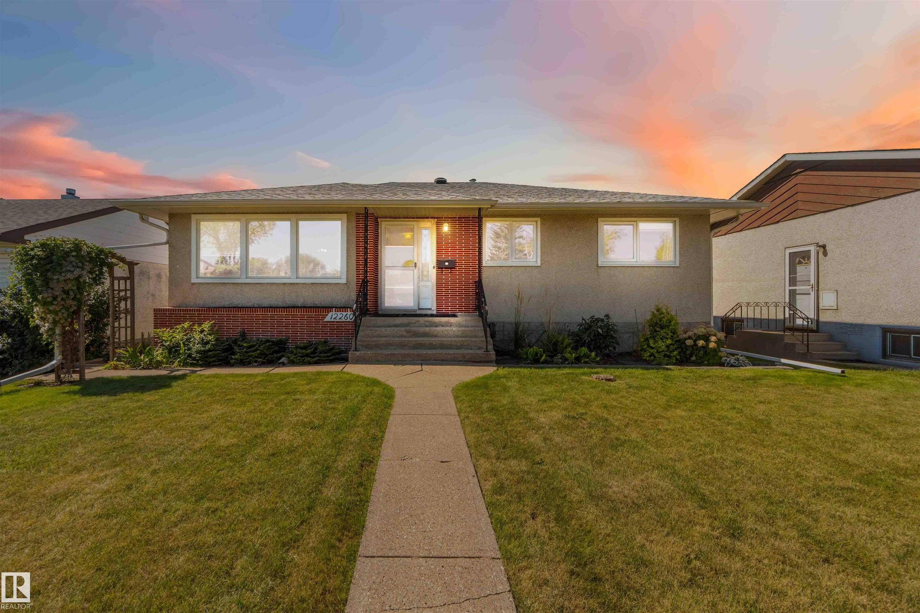 12260 St Albert Tr Trl NW, Edmonton, AB T5L 4G6