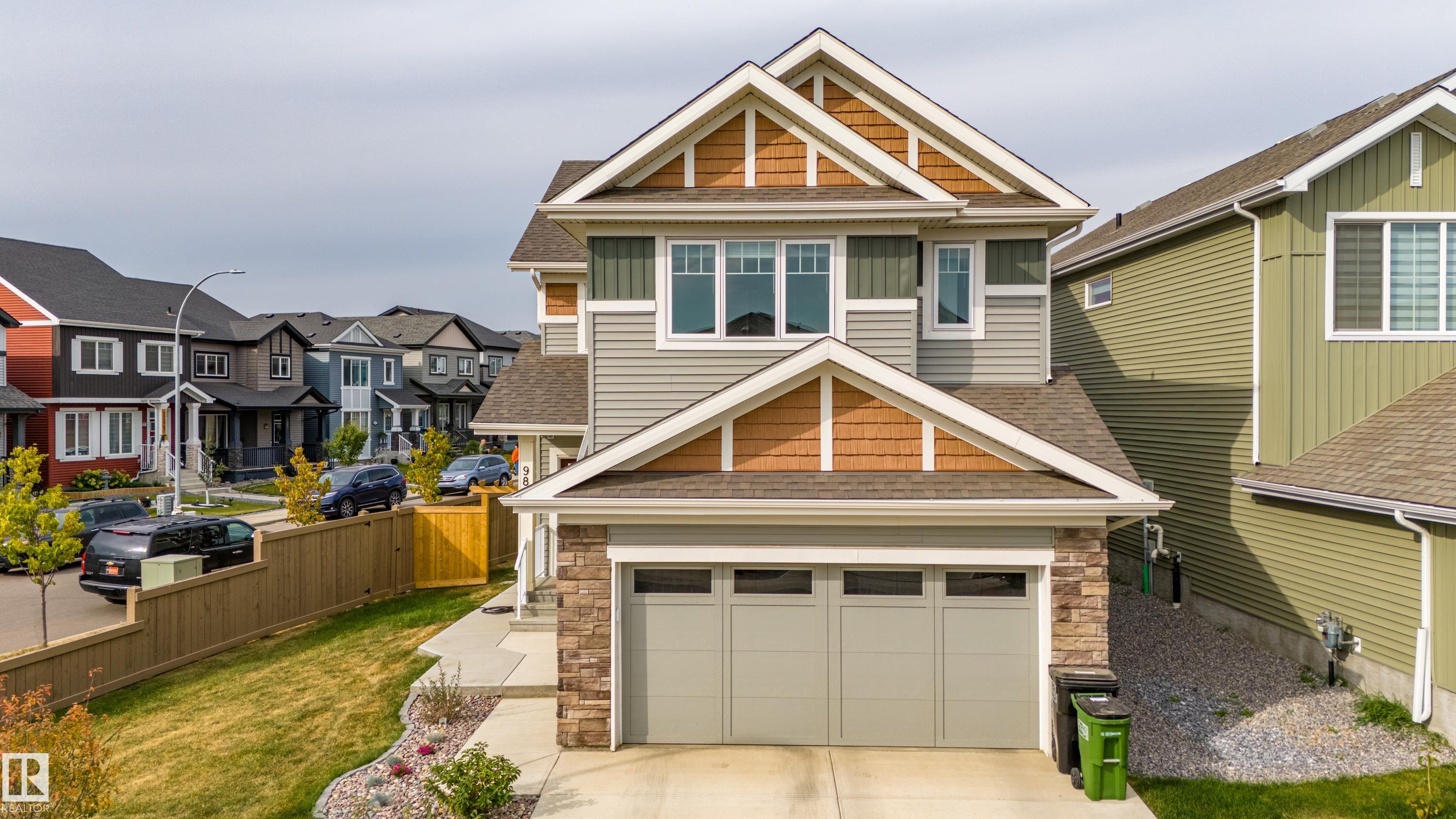 225 St Nw Unit 9806 St #a, Edmonton, AB T5T 5X8