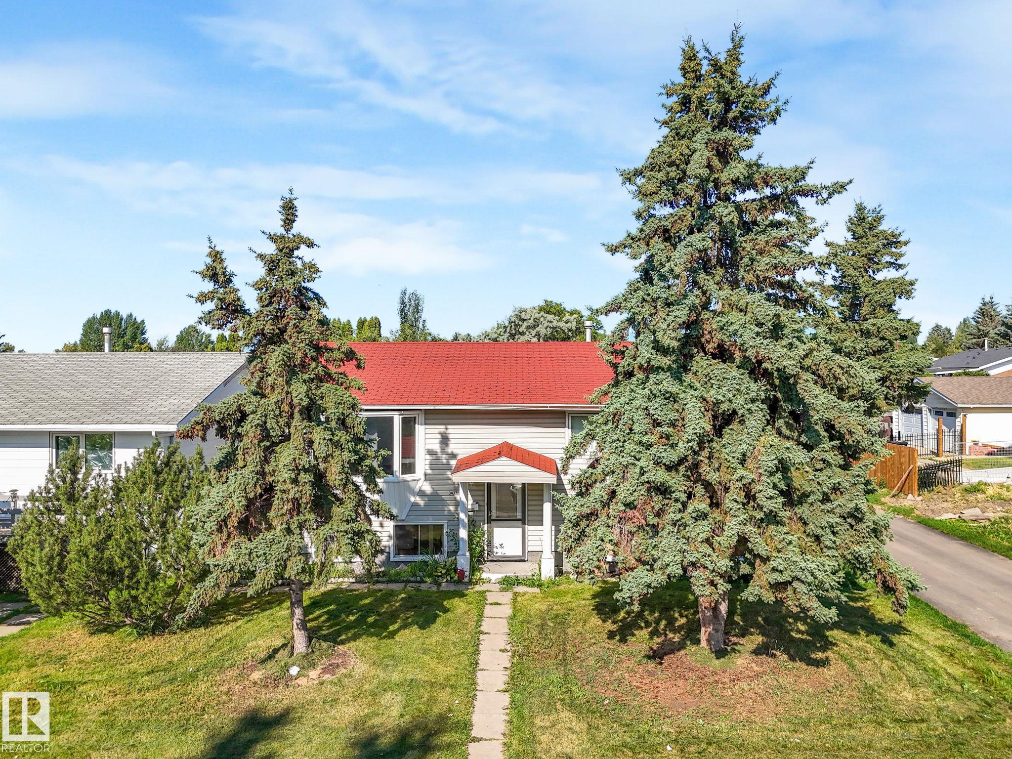 60 St Nw Unit 3432 St, Edmonton, AB T6L 1E2