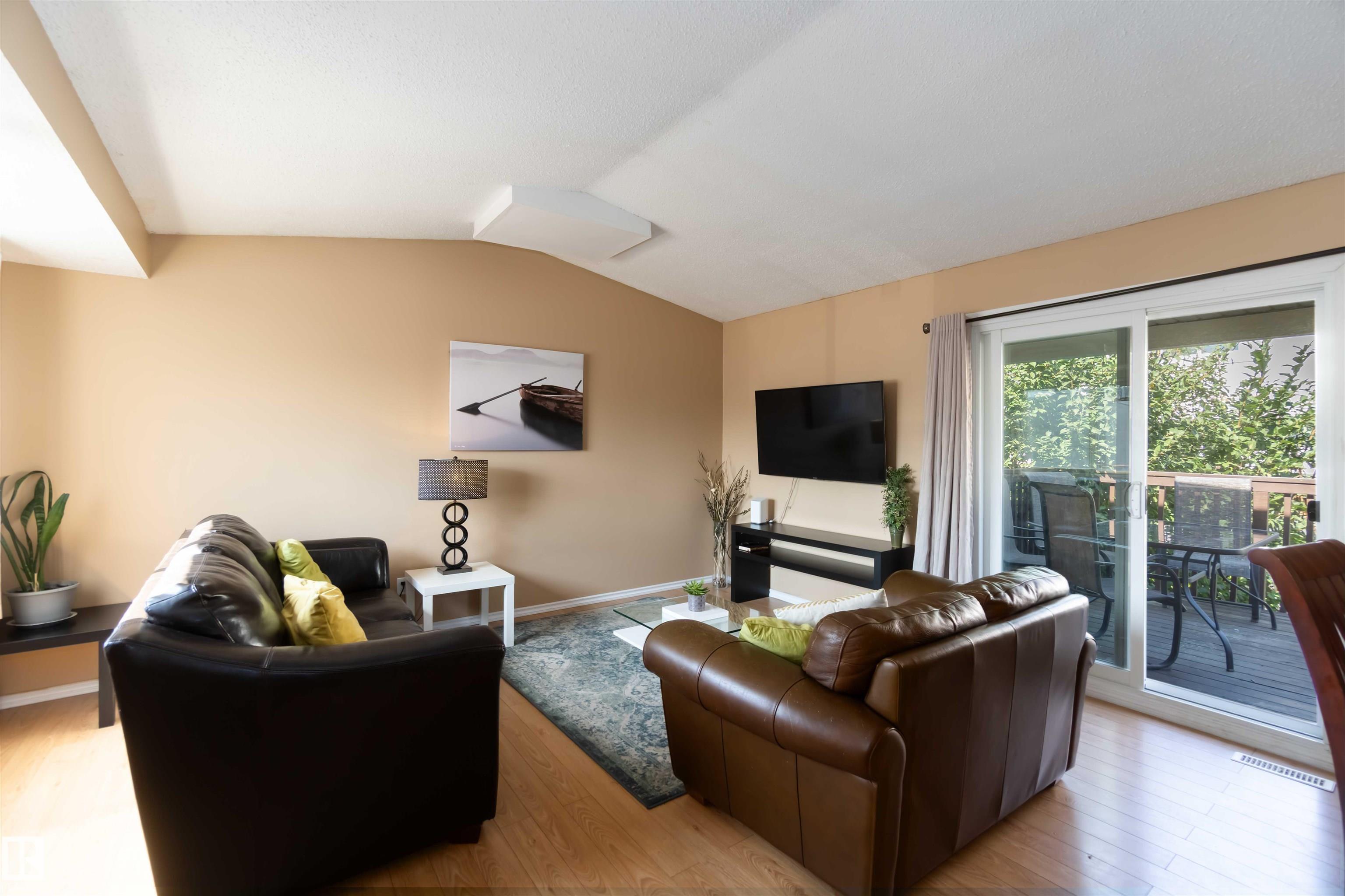 546 Willow Co Ct NW, Edmonton, AB T5T 2K7