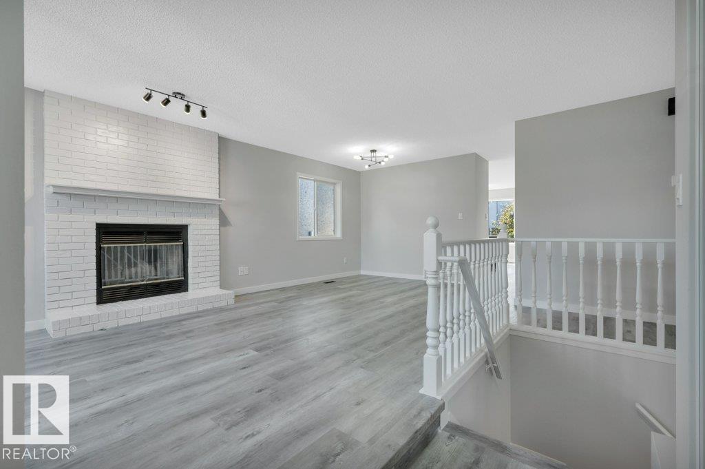 113 St Nw Unit 840 St #a, Edmonton, AB T6J 6W4