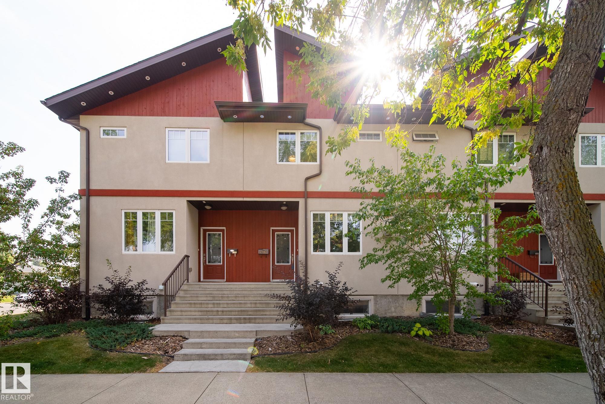 105 Av Nw Unit 7907 Ave, Edmonton, AB T6A 3G9