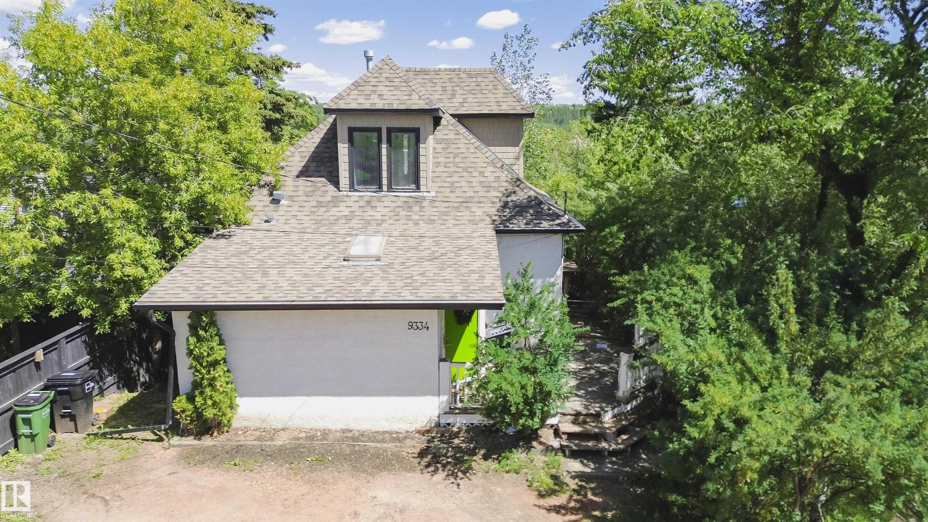 9334 Cameron Ave NW, Edmonton, AB T5H 3R6