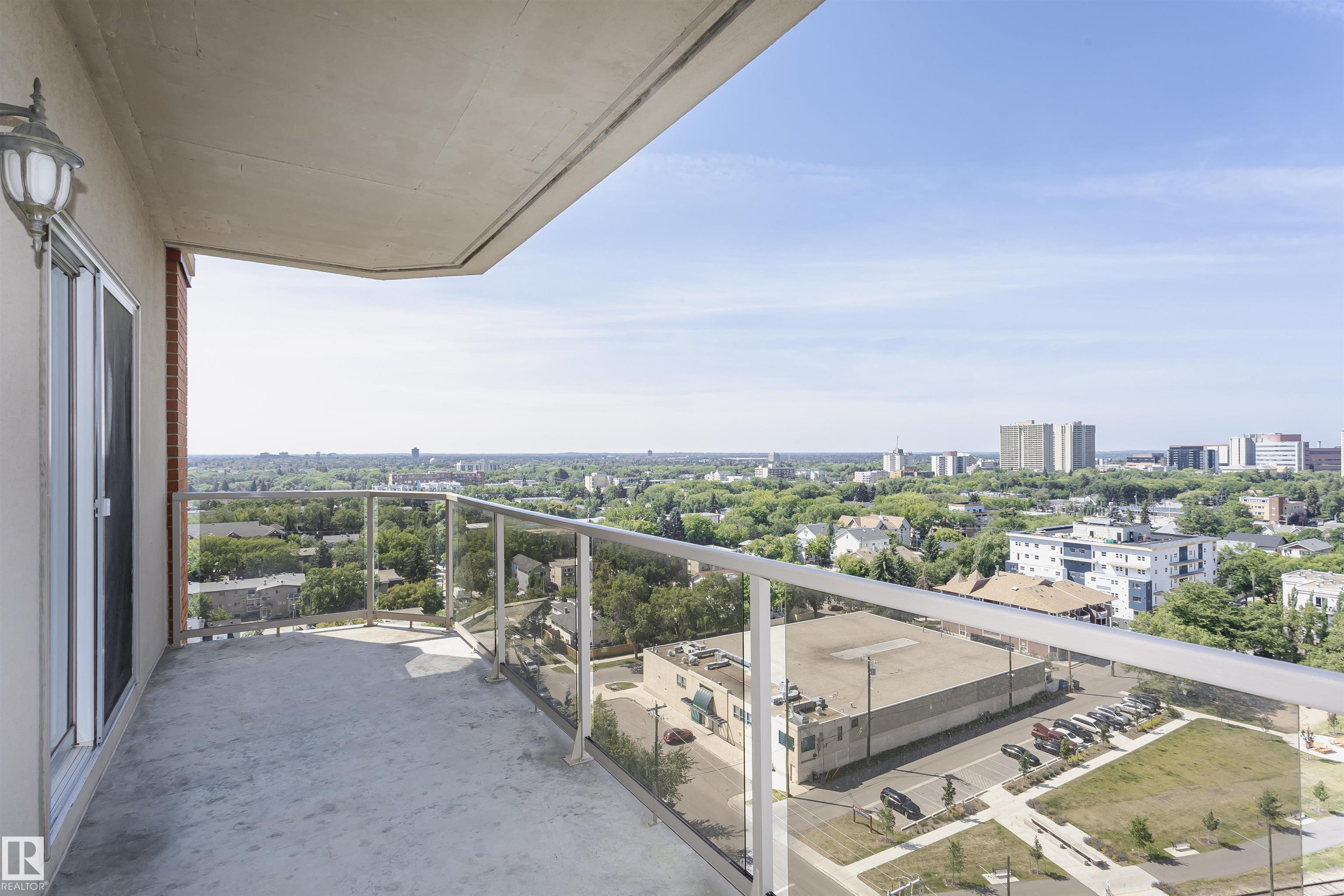 10649 Saskatchewan Drive Northwest #1701, Edmonton, AB T6E 6S8