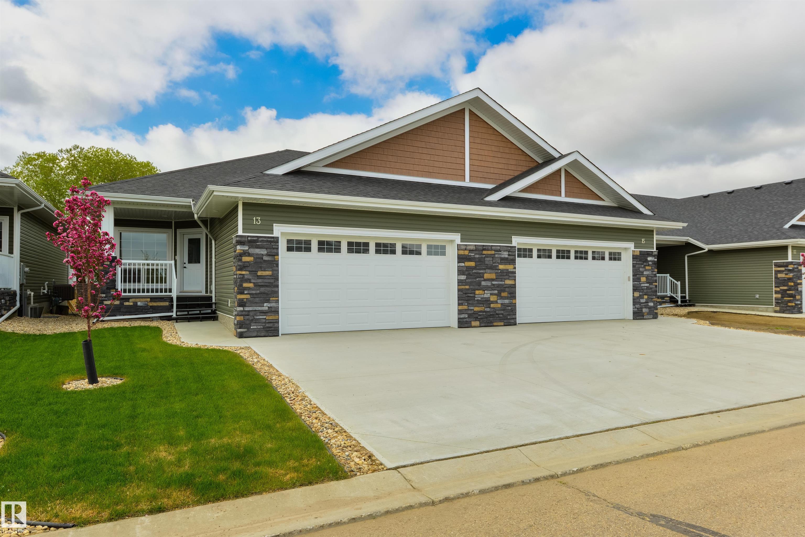 1005 Calahoo Road #13, Spruce Grove, AB T7X 2T7