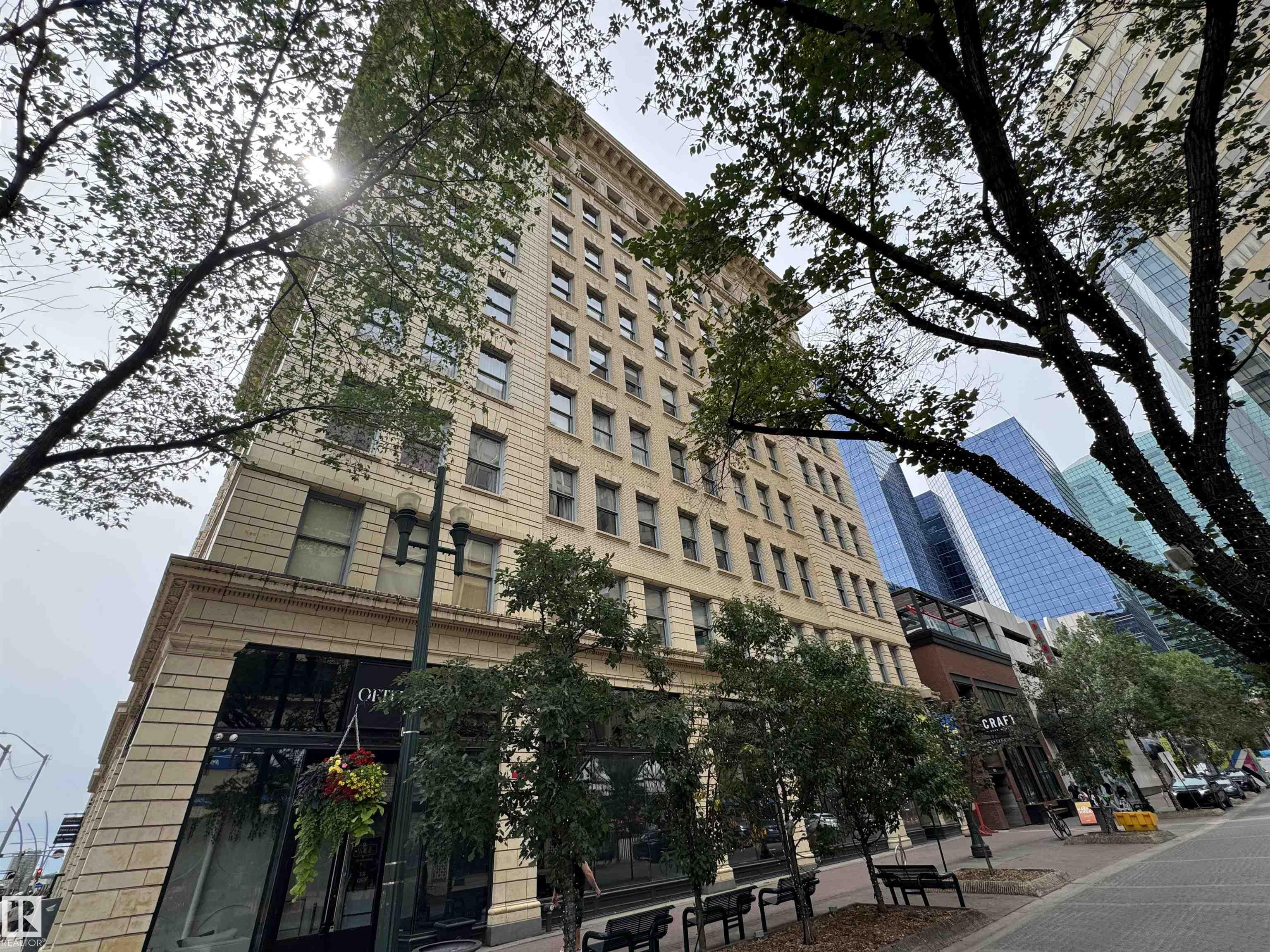10134 100 Street Northwest #908, Edmonton, AB T5J 0N8