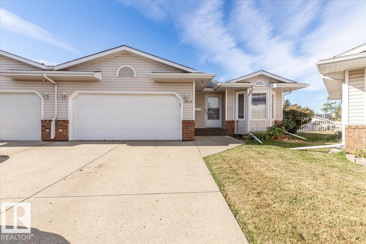 32 Av Nw Unit 4829 Ave, Edmonton, AB T6L 4Y7