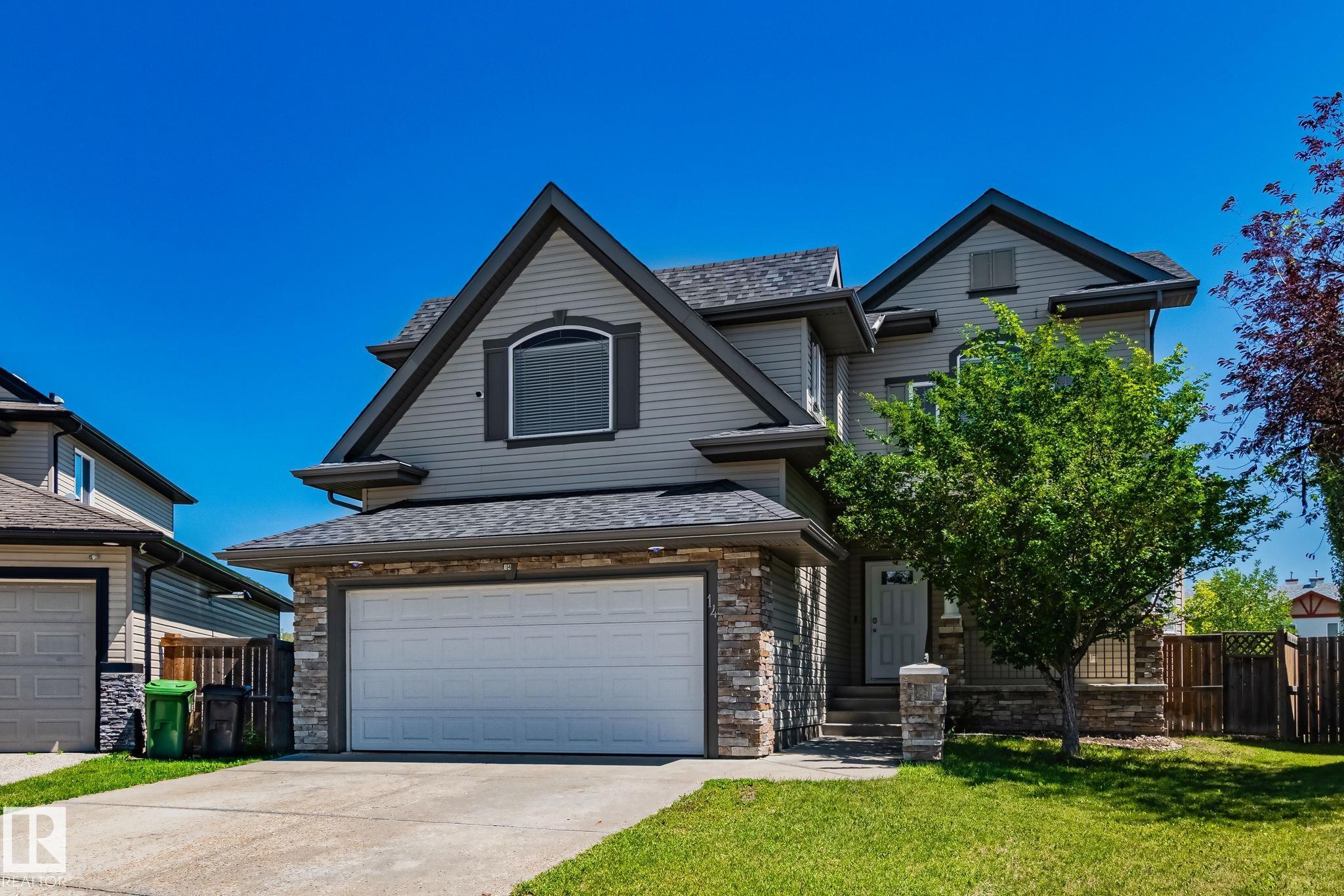 14 Wesleyan Co Ct, Fort Saskatchewan, AB T8L 0C9