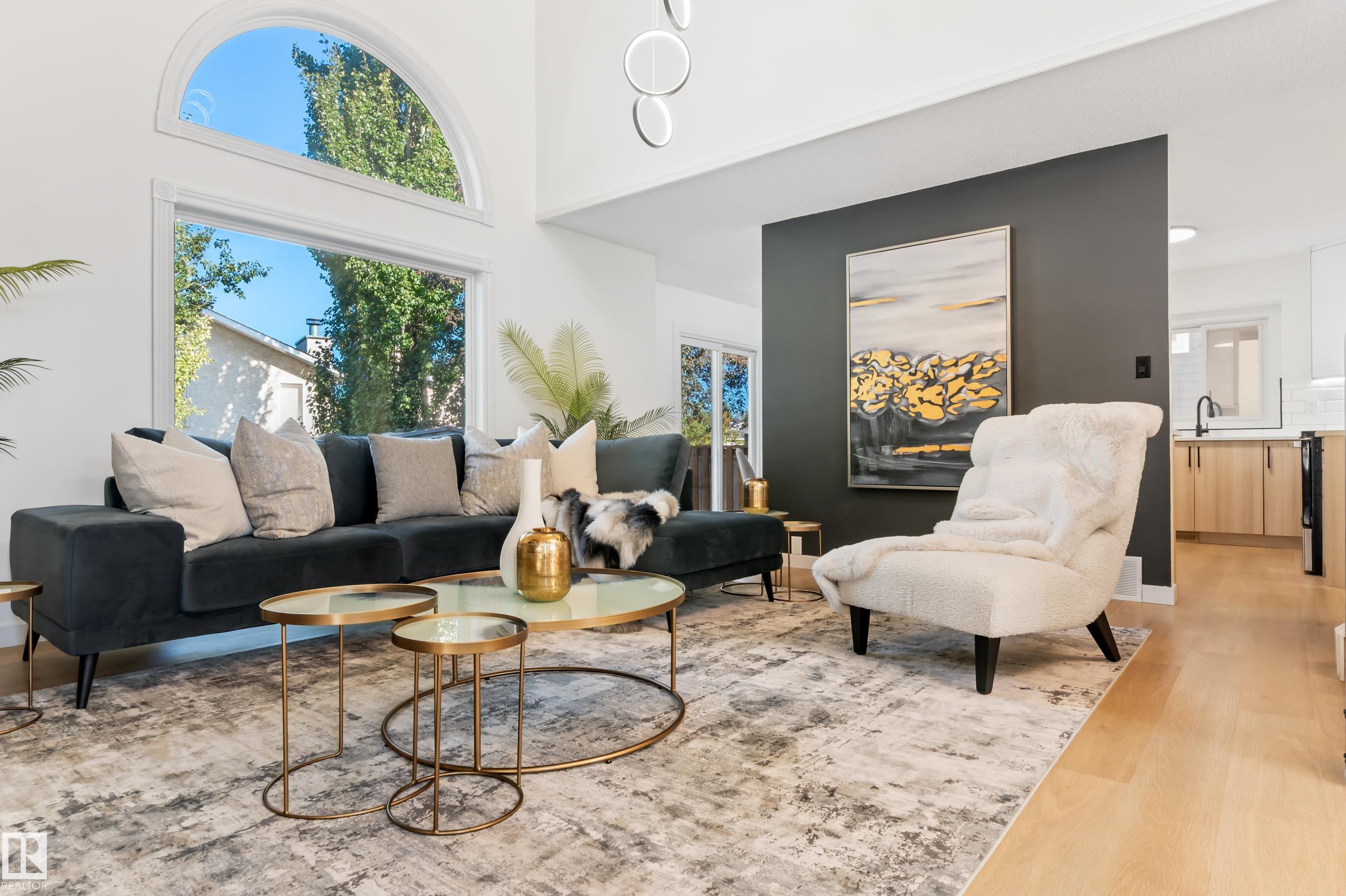 58 Av Nw Unit 18908 Ave, Edmonton, AB T6M 2G6