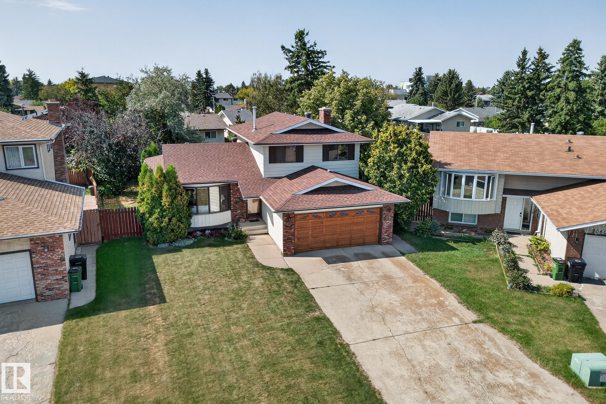 45 St Nw Unit 2056 St, Edmonton, AB T6L 2V1