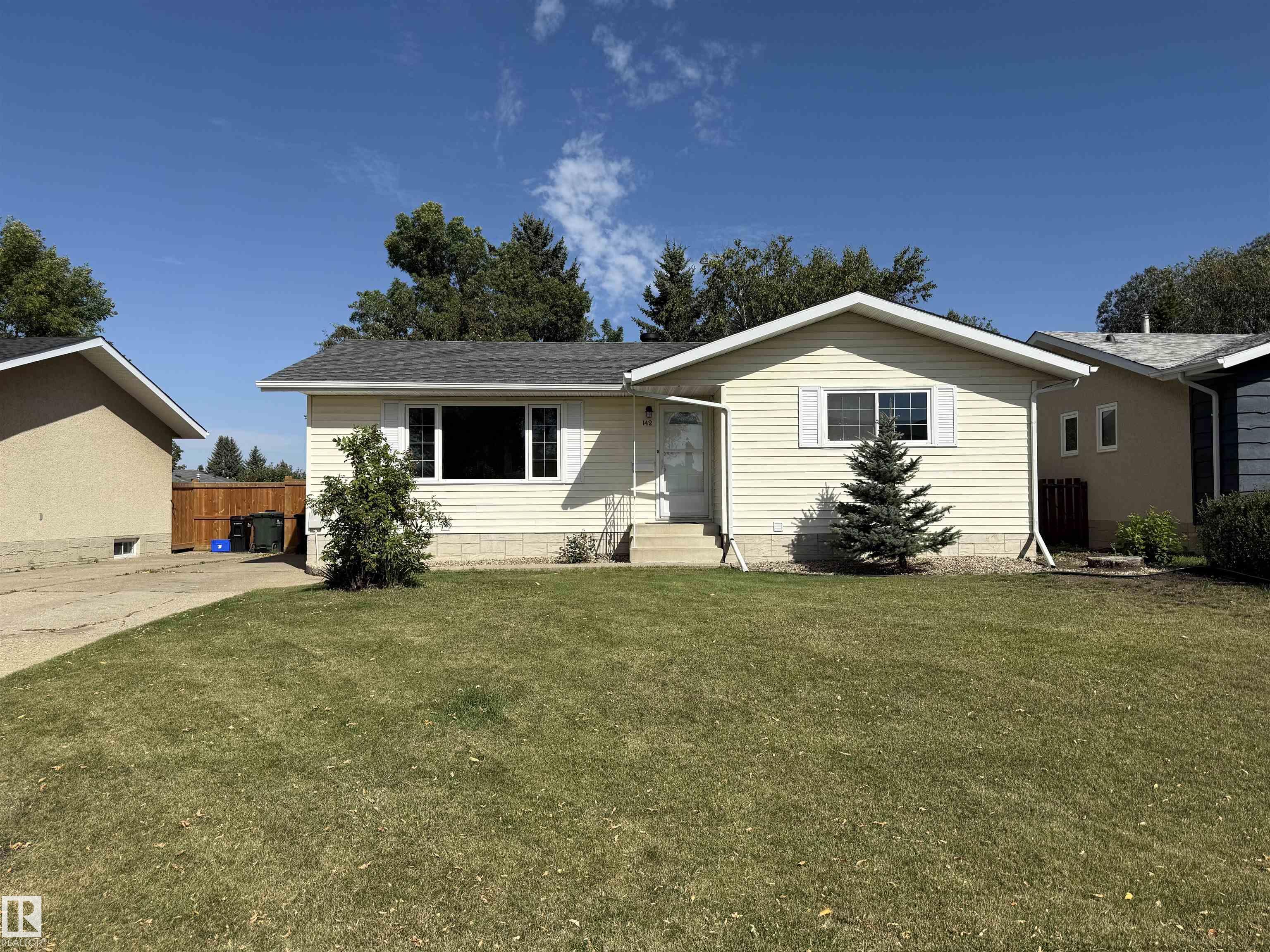 142 Garnet Rd, Sherwood Park, AB T8A 2S7