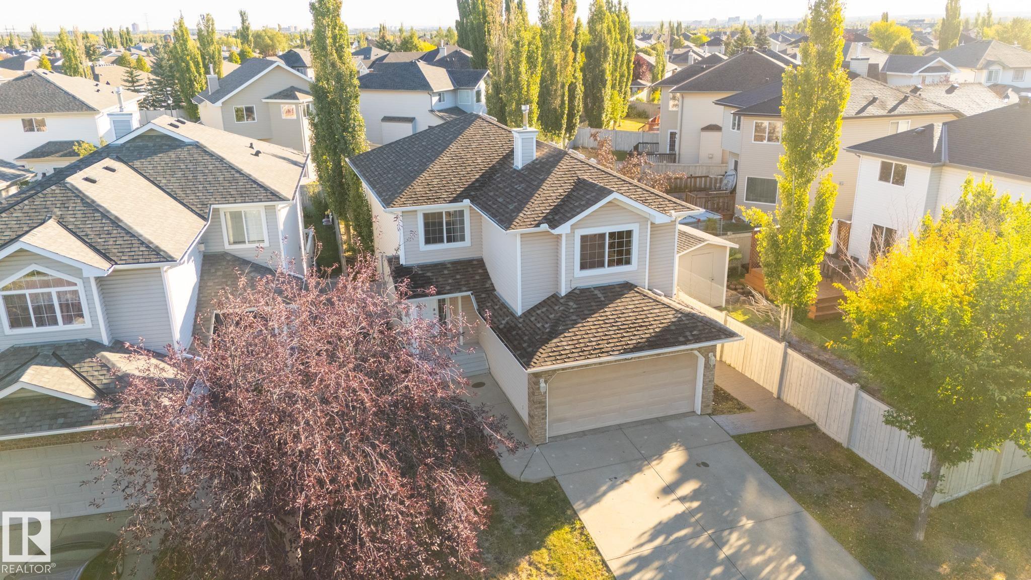 638 Leger Way NW, Edmonton, AB T6R 0C1