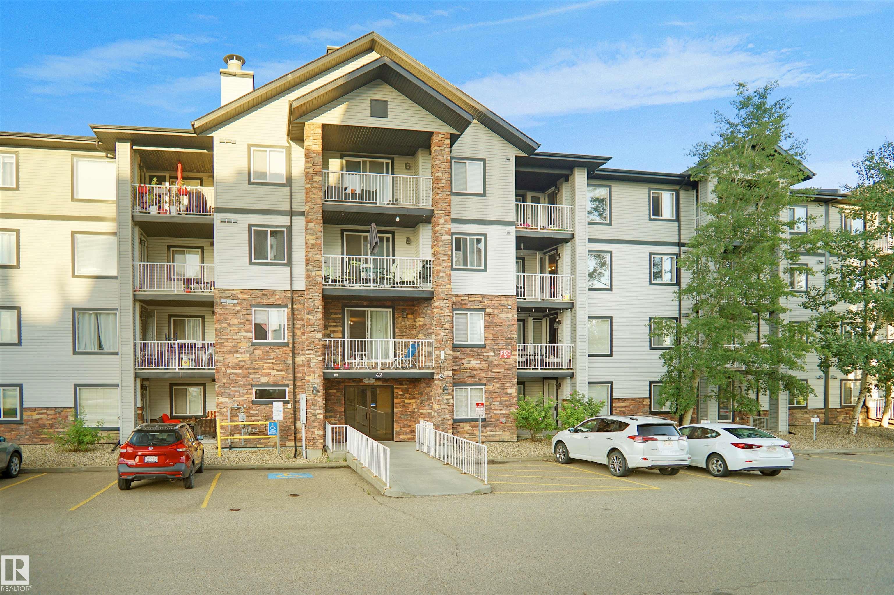 42 Summerwood Blvd #215 Blvd, Sherwood Park, AB T8H 0C3