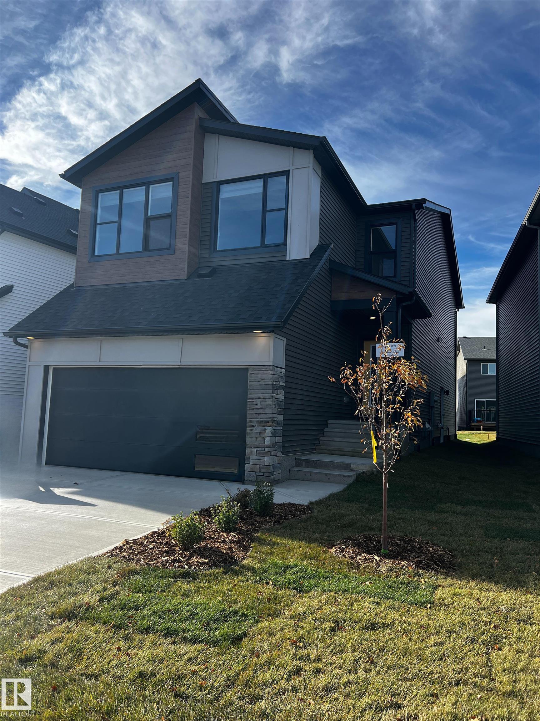 9102 Elves Lo Loop NW, Edmonton, AB T6M 3G2