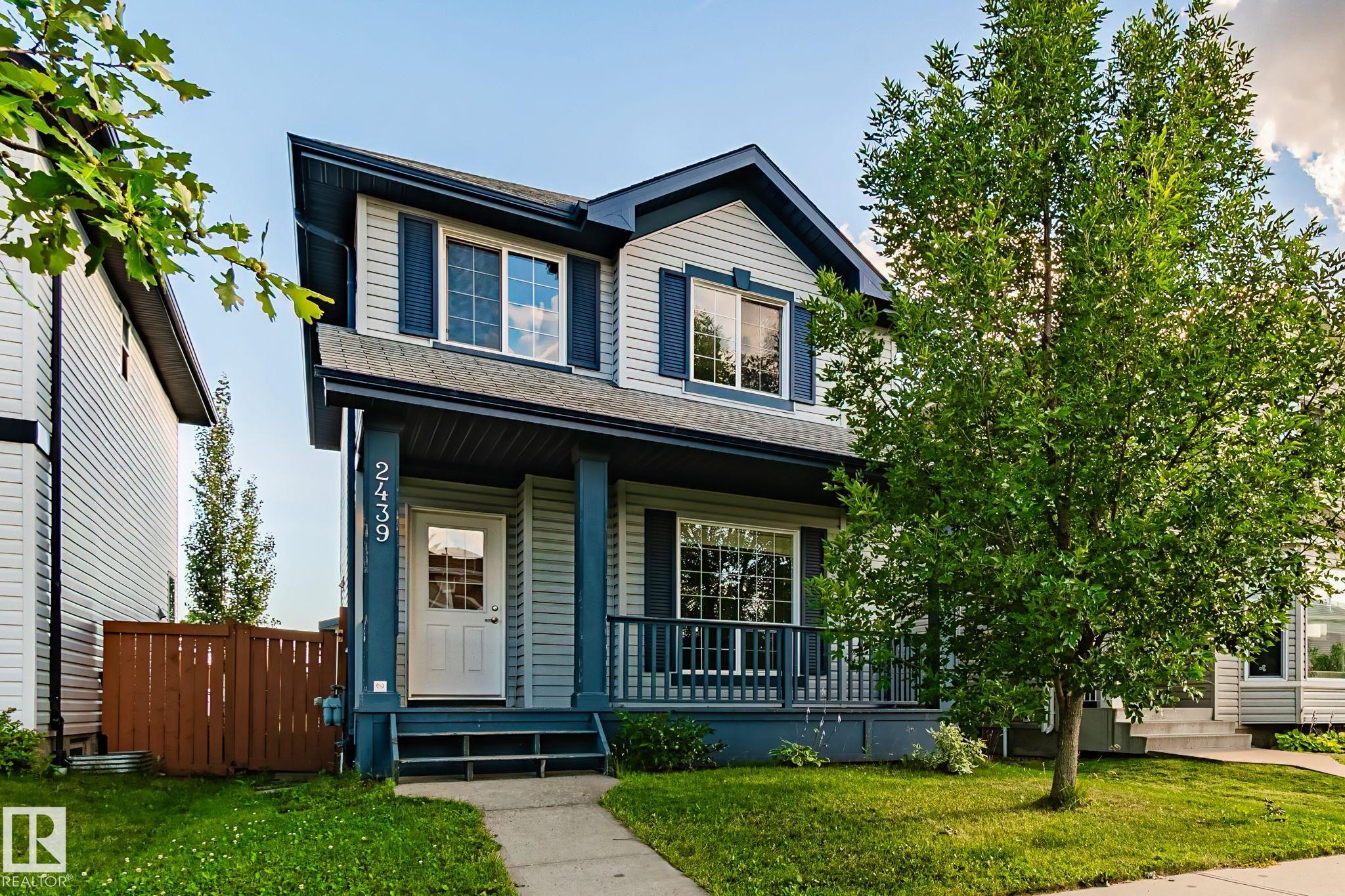 28 Av Nw Unit 2439 Ave #b, Edmonton, AB T6T 2A3