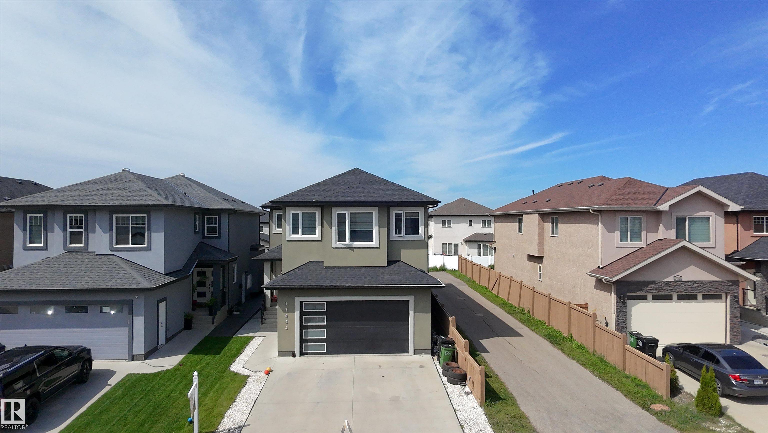 62 St Nw Unit 17024 St, Edmonton, AB T5Y 3S4