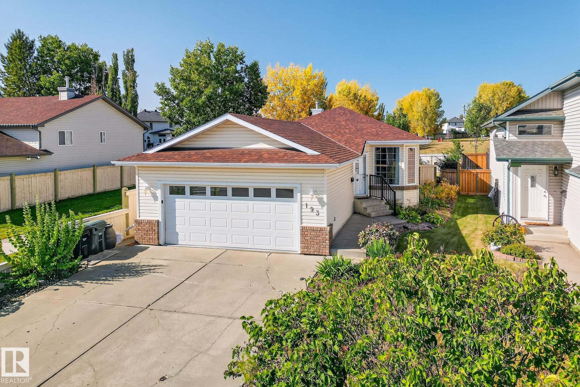 193 Lakewood Dr, Spruce Grove, AB T7X 4H6