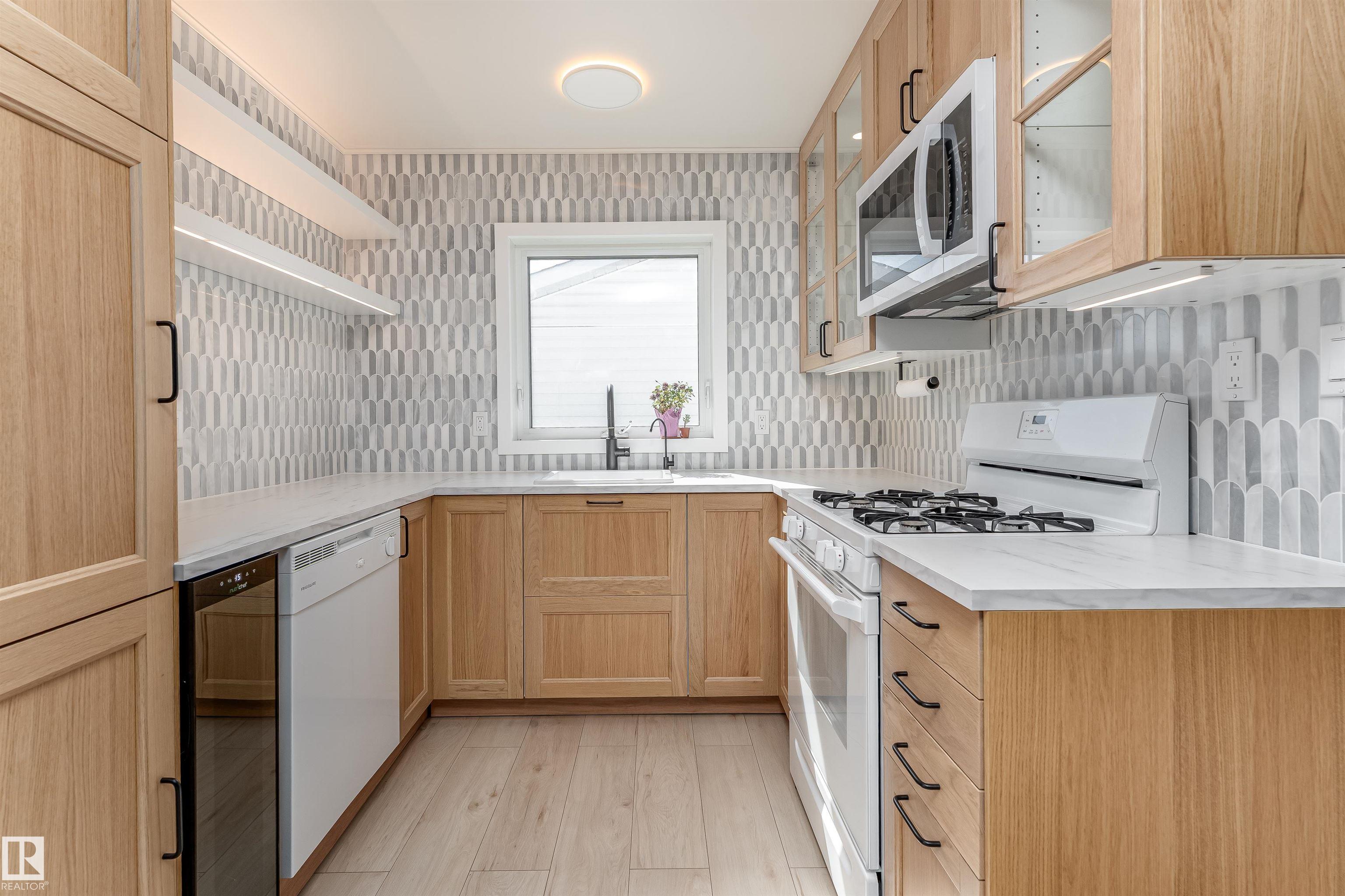 58 St Nw Unit 13419 St, Edmonton, AB T5A 0R2