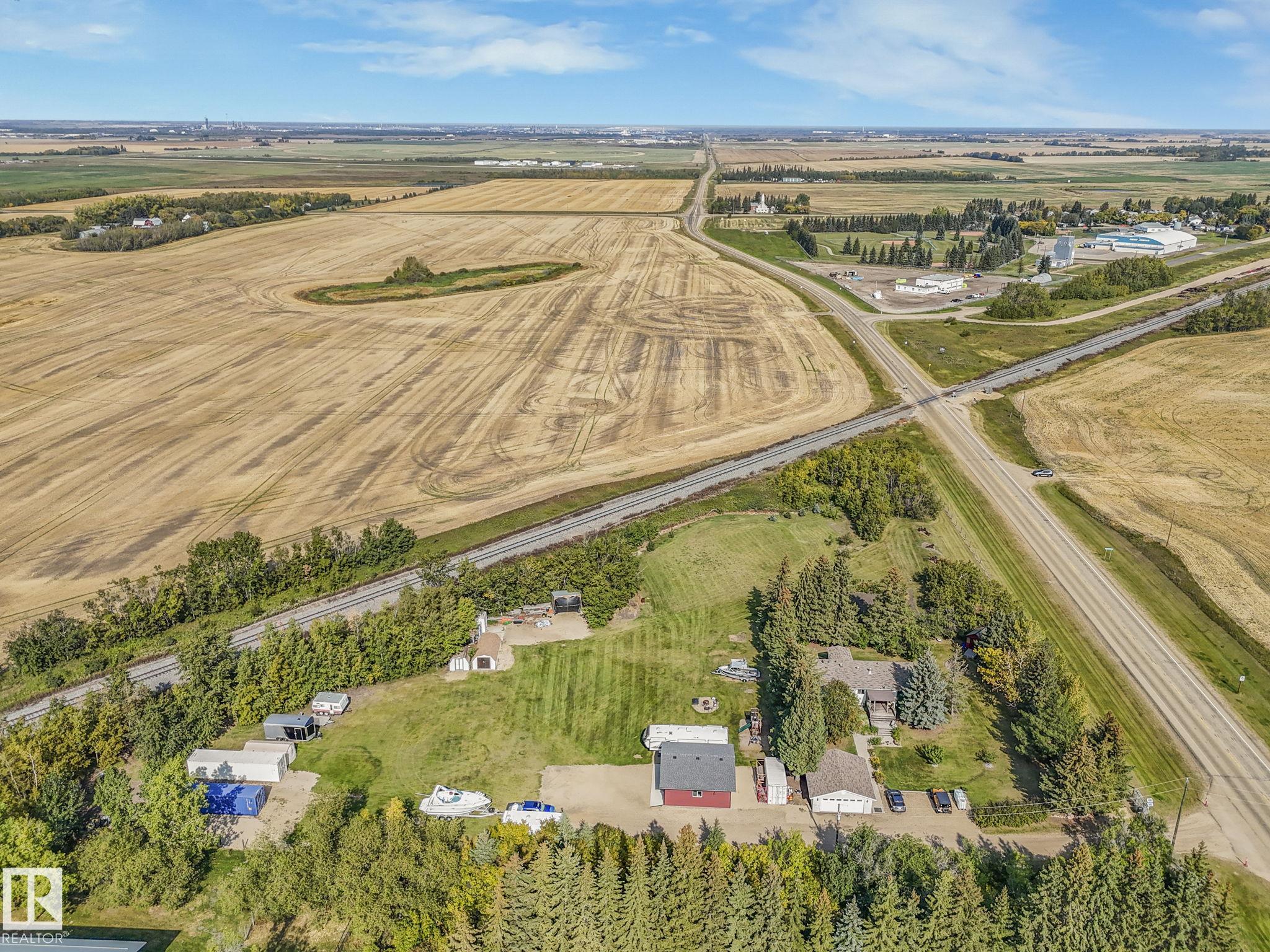 54534 Rge Rd 215, Rural Strathcona County, AB T8L 4B9