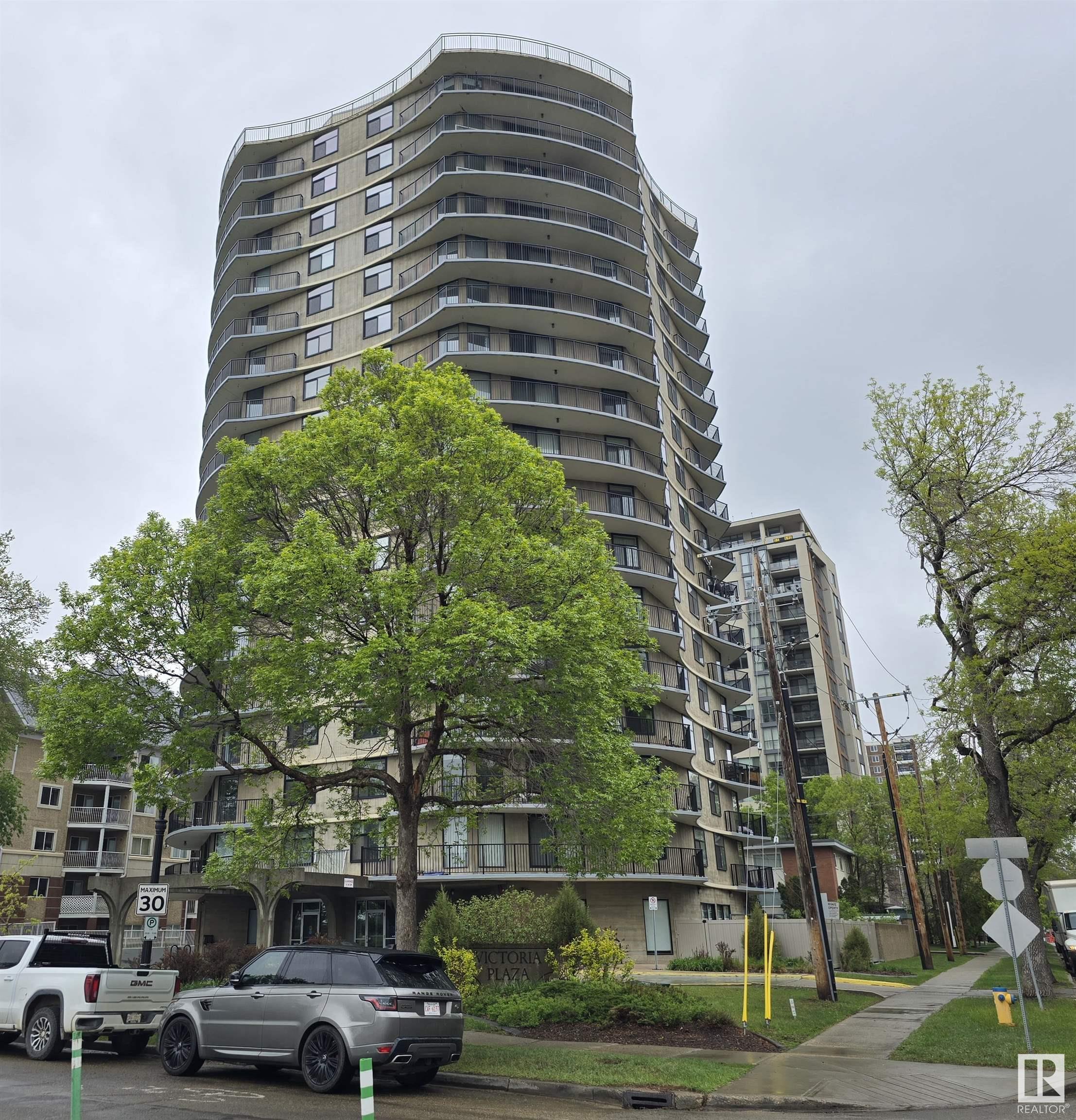 11710 100 Avenue Northwest #701, Edmonton, AB T5K 2G3